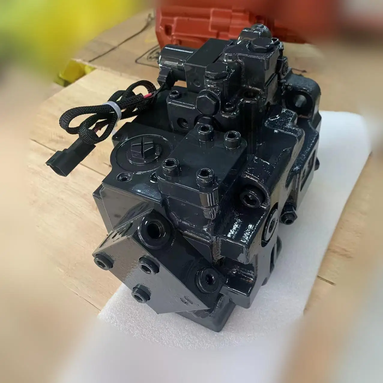 Bulldozer Parts D65 Hydraulic Pump 708-1S-00460 Hydraulic Fan Pump For Komatsu
