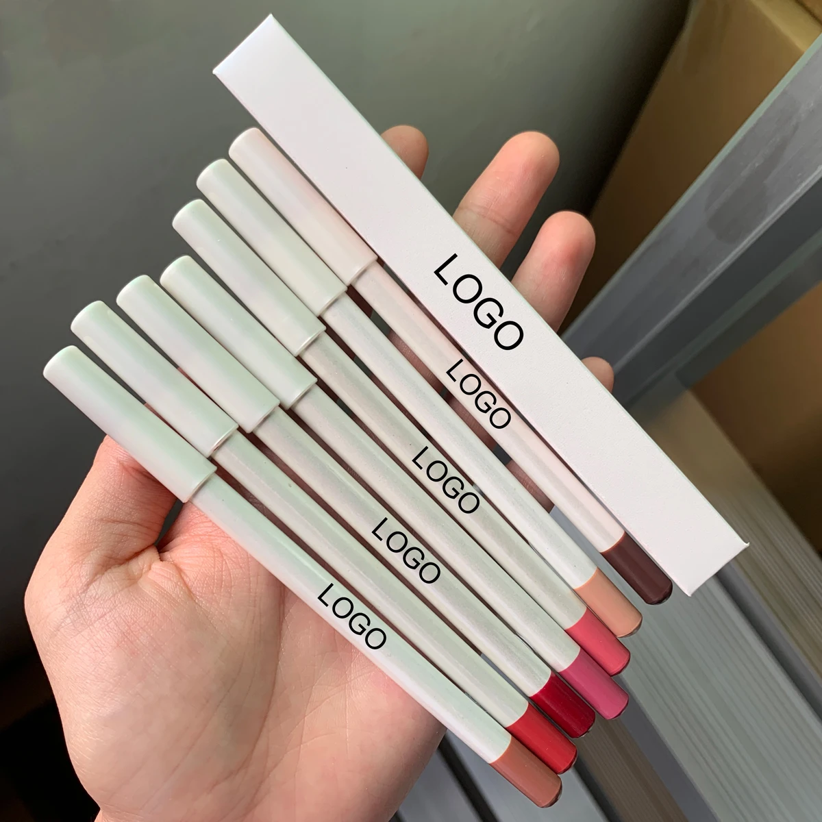 High Pigment 16 color Waterproof Creamy White Wooden Lipliner Pencil Lip Liner Private Label Liners Customized Logo