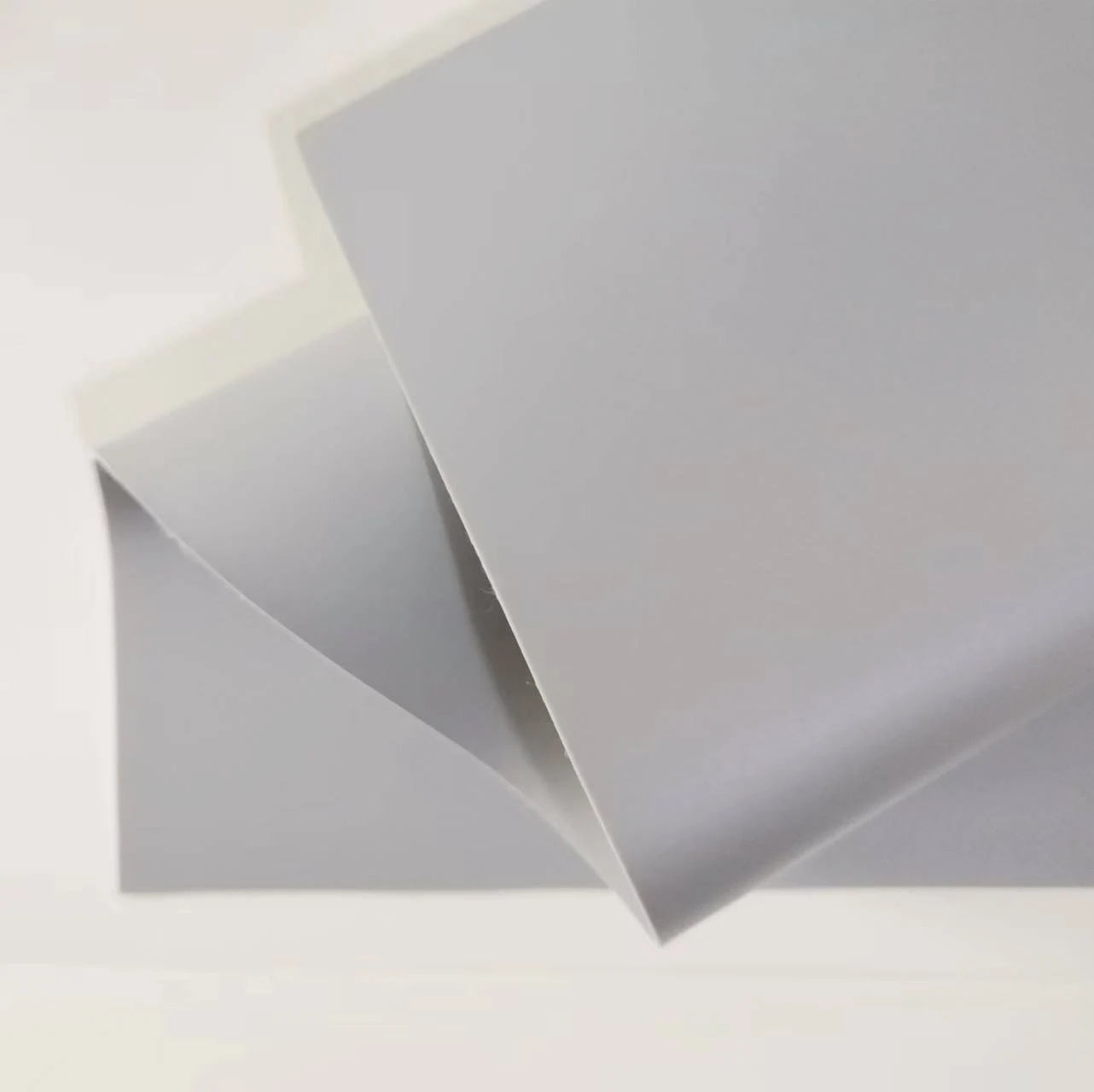 Термополиуретановая ткань с эфирным покрытием, полиэфирная ткань с полиуретановым покрытием, средне-серого цвета, 1,2 мм, 2000D