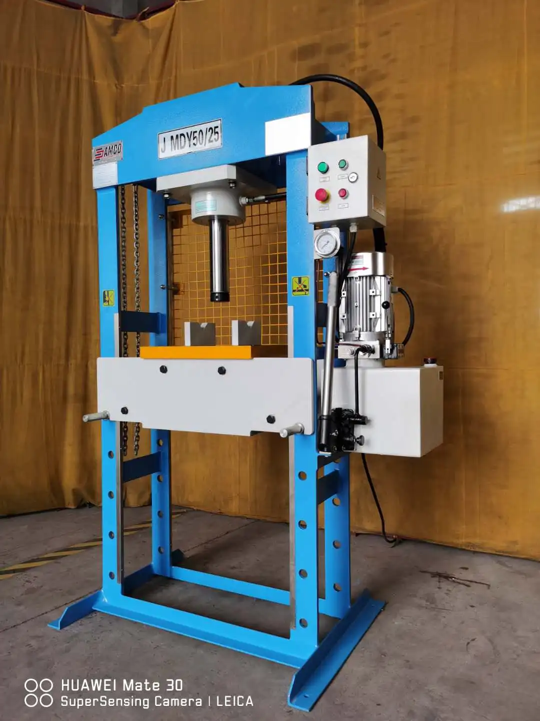 JMDYy series manual hydraulic press with adjustable table beam