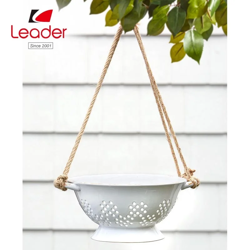 New Decorative Outdoor Garden Iron Hanging Flower Pot Metal Hanging Heart Planters