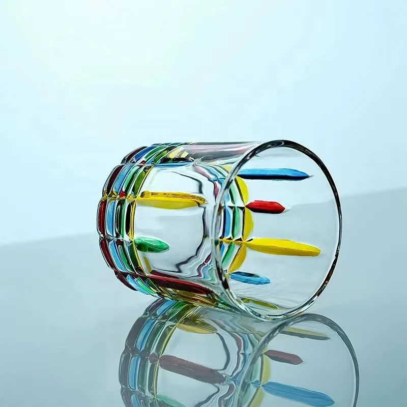 Creative hand-drawn colorful vertical design glass wine glasses wedding wine glasses