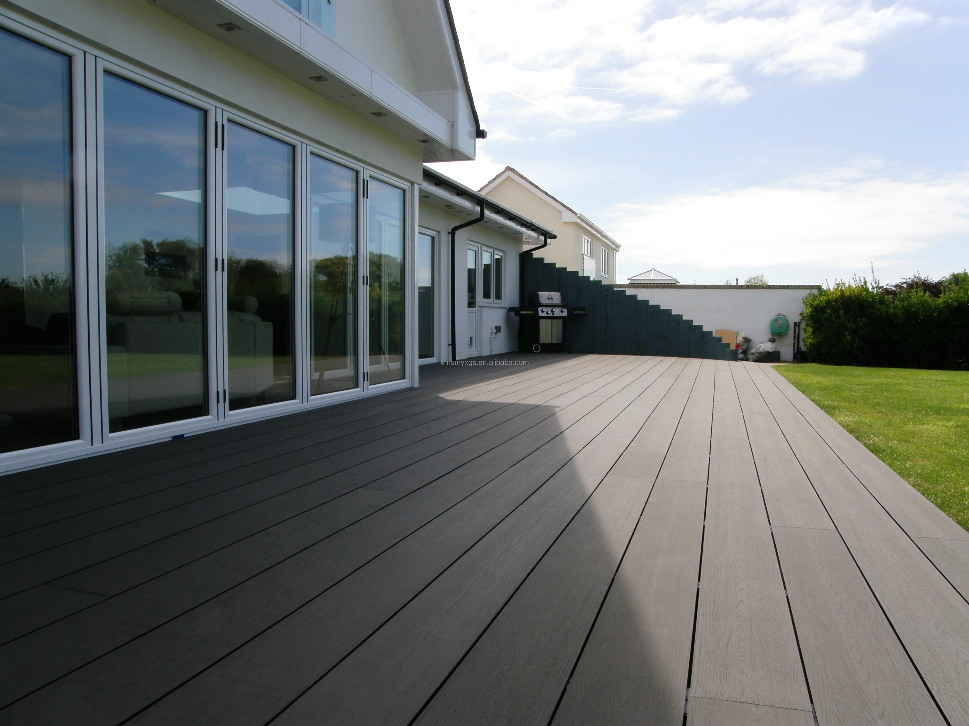 
Eco Material Wood Composite Solid Wood Texture WPC Decking 