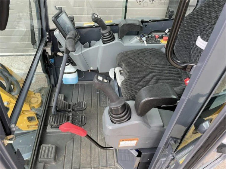 XCMG Official Excavator Machine XE27E 2.5 Used Mini Excavator