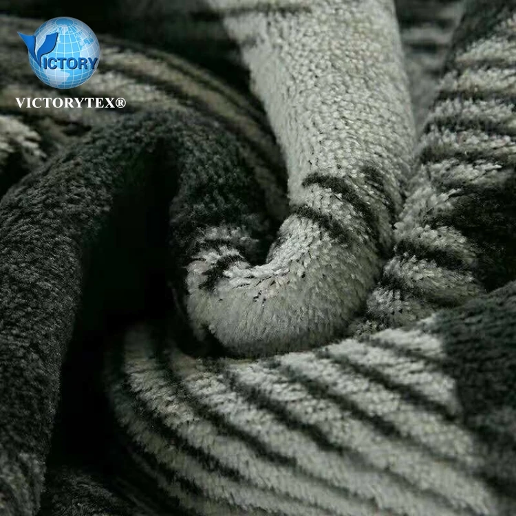 150x200cm 100 Polyester Double Brushed Plaid Printed Coral Fleece Solid Sherpa Fleece Chunky Knitted Winter Bonded Throw Blanket