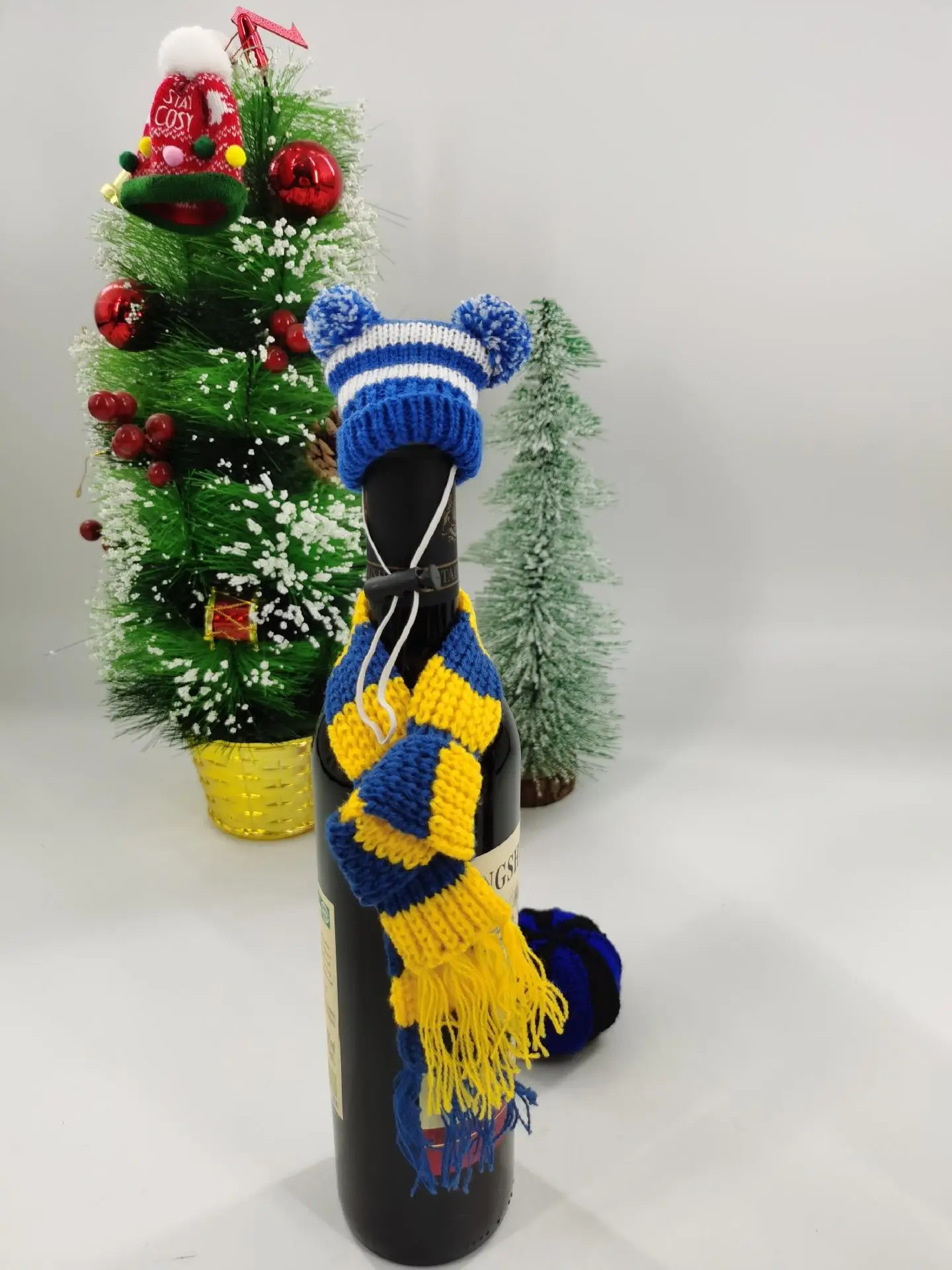 Mini Knitted scarf and hat Christmas simple striped blue dolls hats scarf wine beer bottle decoration diy decoration gift