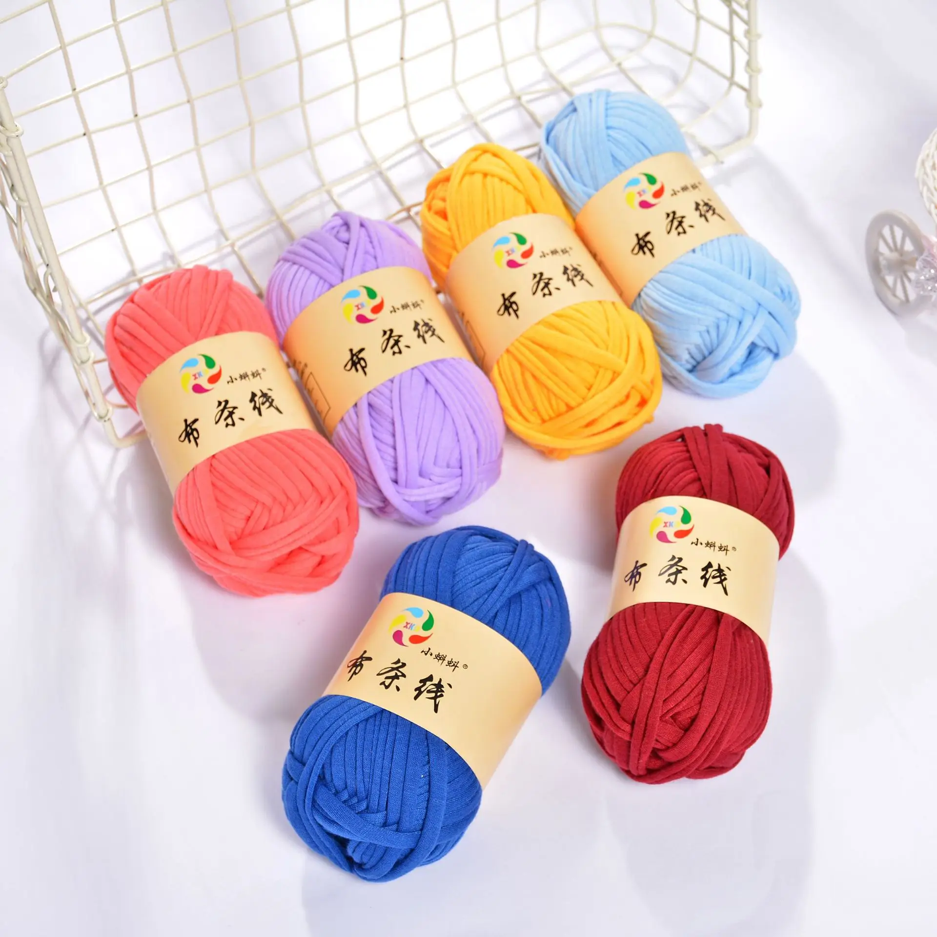 
Wholesale spot hand-woven textile knitting Polyester T-shirt Fabric dyed fancy Yarn 