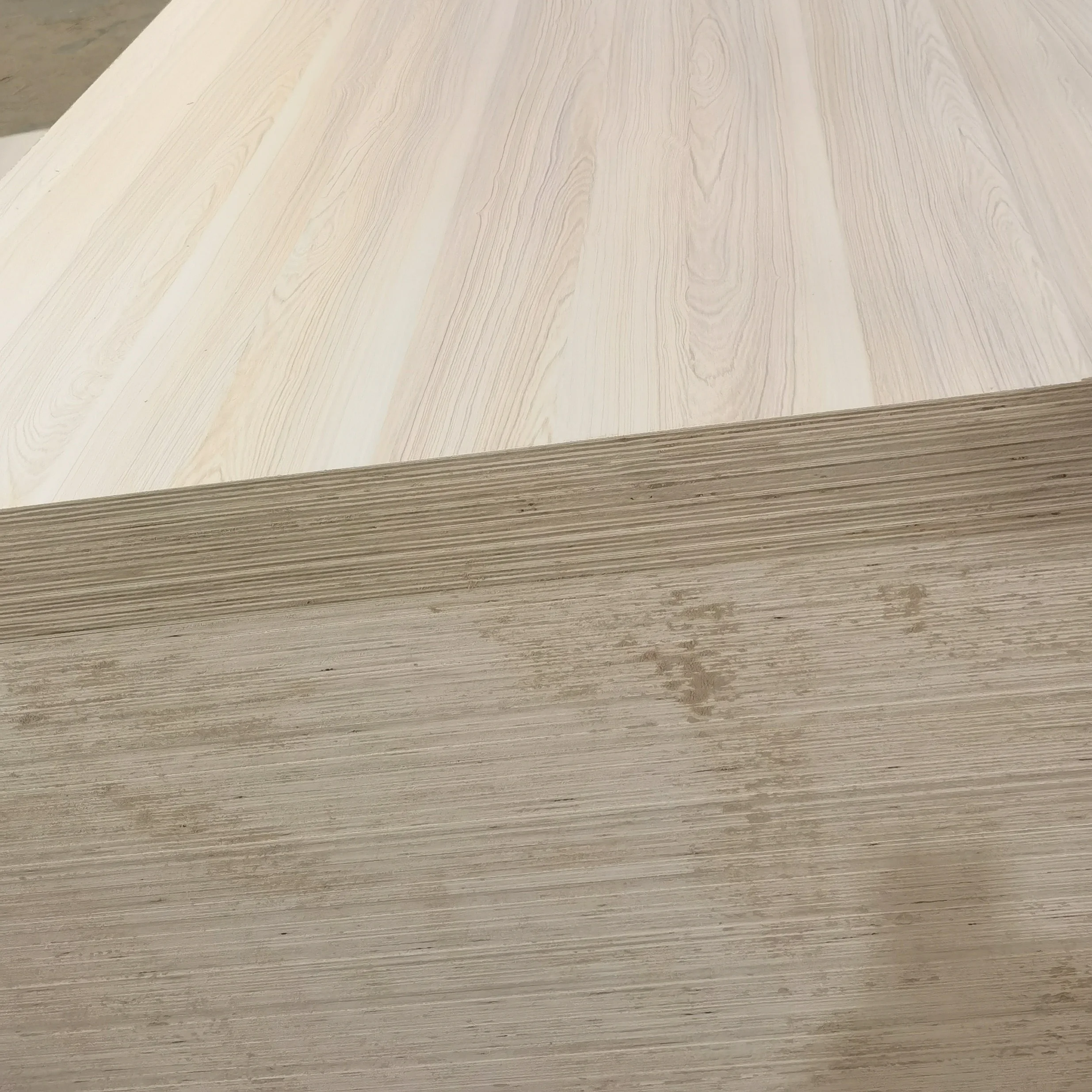 China Wholesale Factory cheap price Commercial Plywood  Furniture Plywood  Melamine face plywood