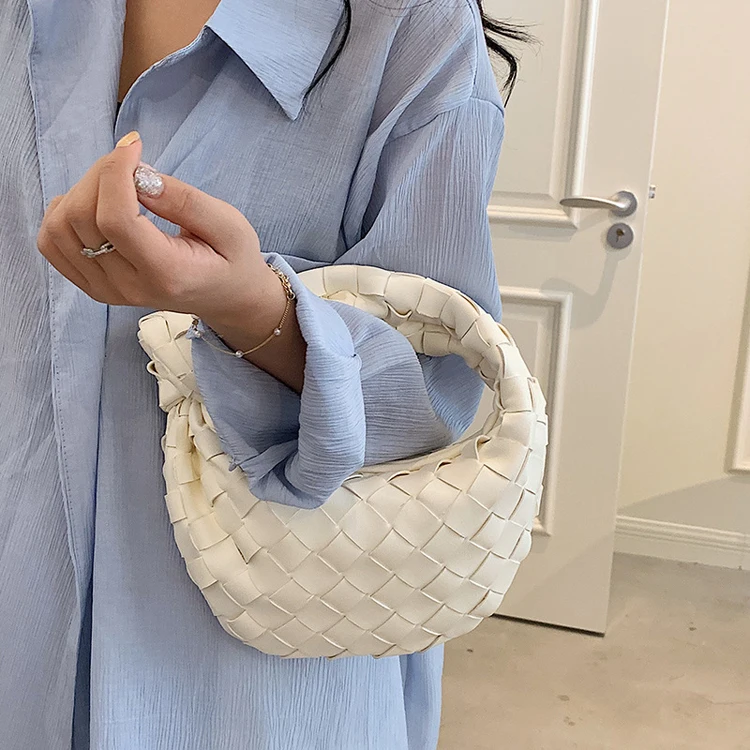 Guangzhou Factory Women Fashion Designer Woven Cross Armpit Hobo Knot Bags Ladies Handbags Clutch Bag Purses Croissant Bag