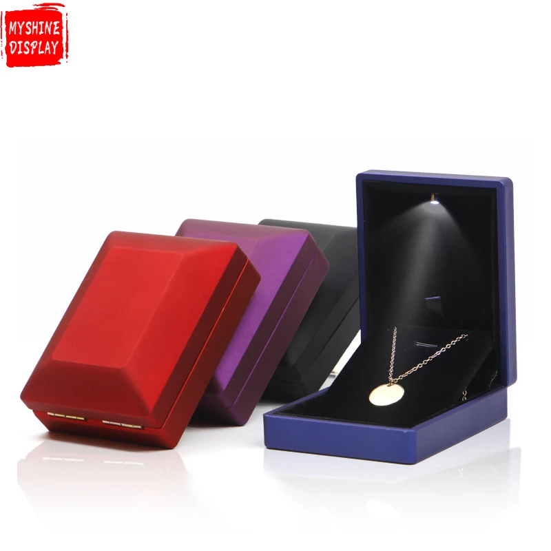 Latest Hot Custom Color Logo Plastic Jewelry Led Light Ring Box High End Ring Bracelet Pendant Bangle Jewellery Boxes With Light