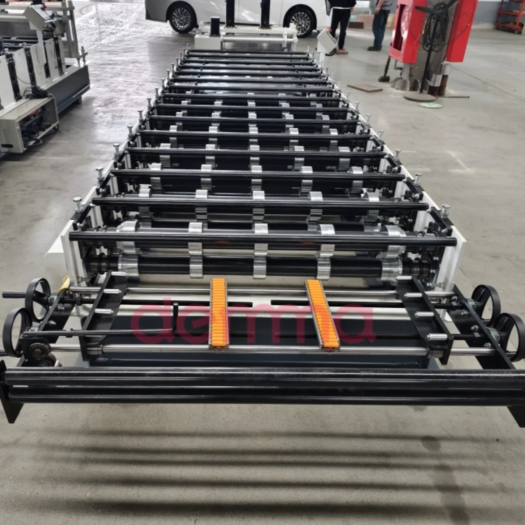 PU sandwich panel making machine Production Line Steel PU Foam Sandwich Panel System Roof Wall Panel Making Machine