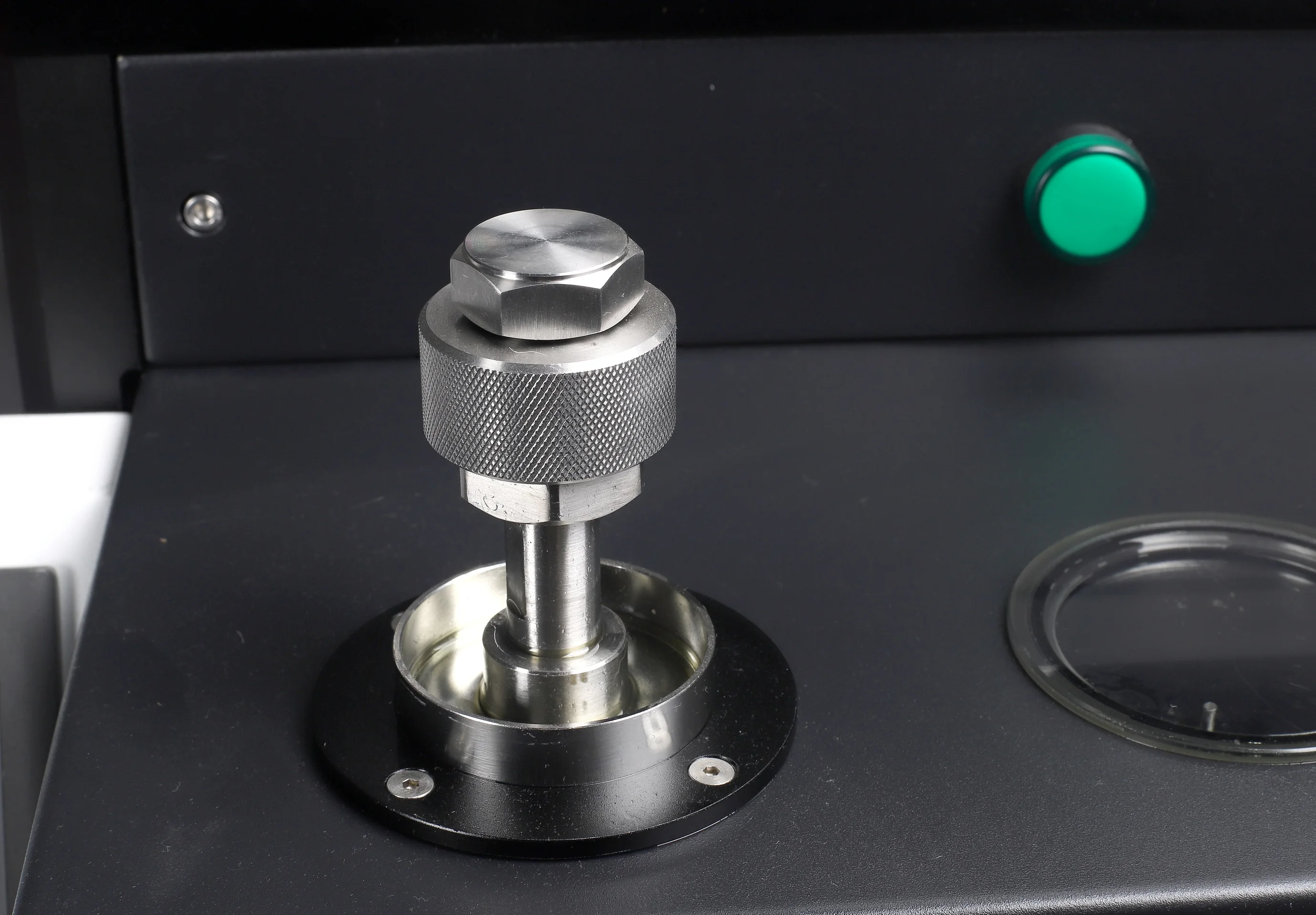 
Automatic dead weight tester for pressure calibration 