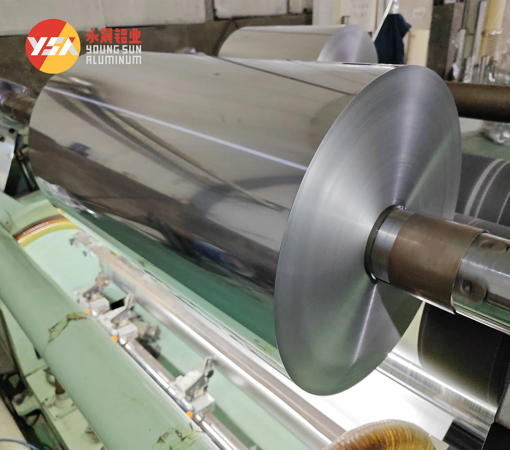 8011 Aluminum Foil Roll 9-18 Micron Food Grade 6 Micron 7 Micron Aluminum Foil Roller Aluminum Foil Price Per Ton