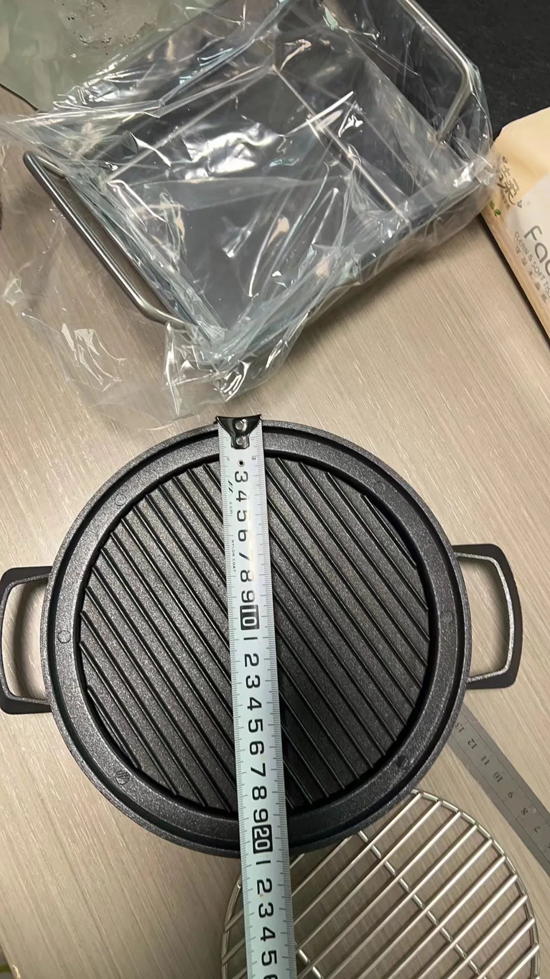 Wholesale Custom Cast Iron Cookware Round Bbq Grill Frying Pan Griddle Plate With Double-sides Griddle For Outdoor Camping