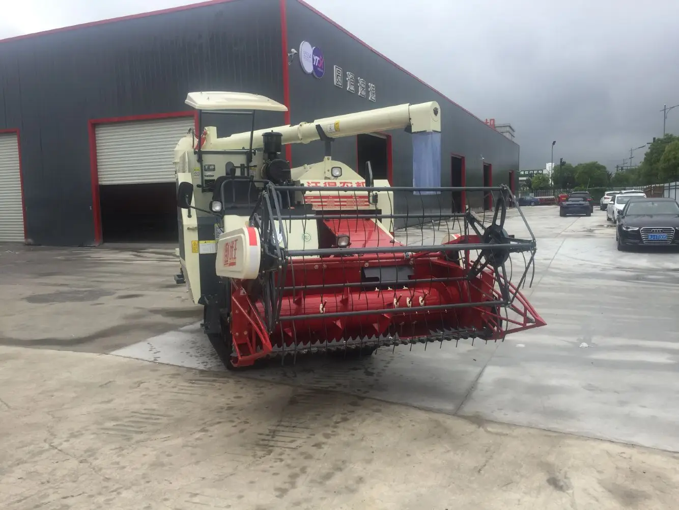 Agriultural 90% new World 4.0e 88HP rice and wheat combine