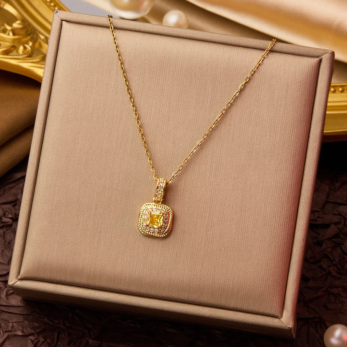 Vintage Jewelry 18K Gold Plated Sugar Diamond Charm Stainless Steel  Butterfly Pendant Nontarnish Necklace for Women Gift