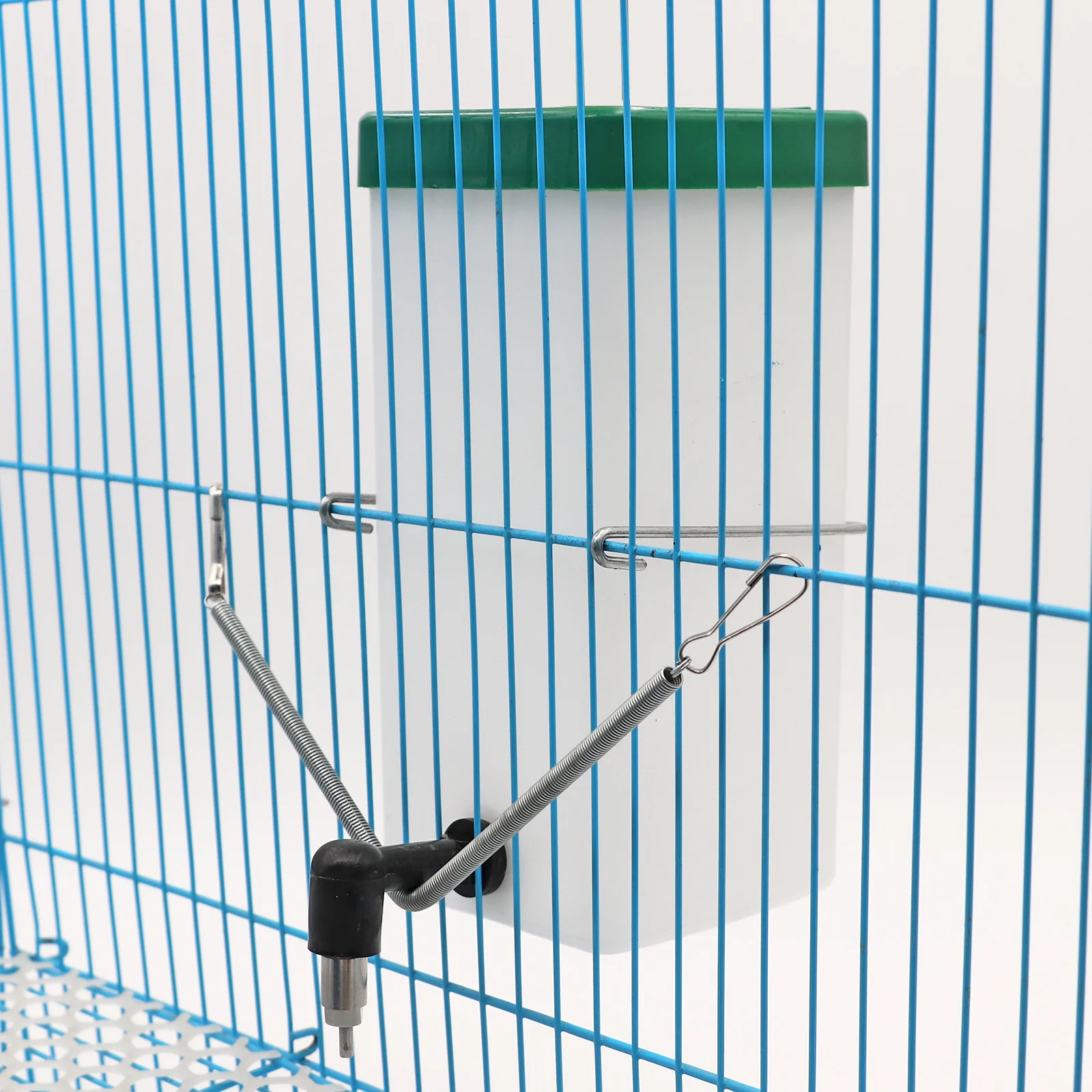 Automatic Rabbit Nipple Drinker Water Drinking Bottles Plastic Large Capacity Drinking Water Bucket for Rabbit