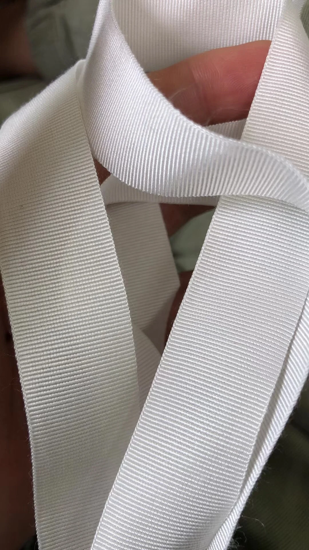 Manufacture wholesale 38 mm Black Soft Grosgrain Rayon Cotton Ribbon with woven straight edges on sides for Hat and garment