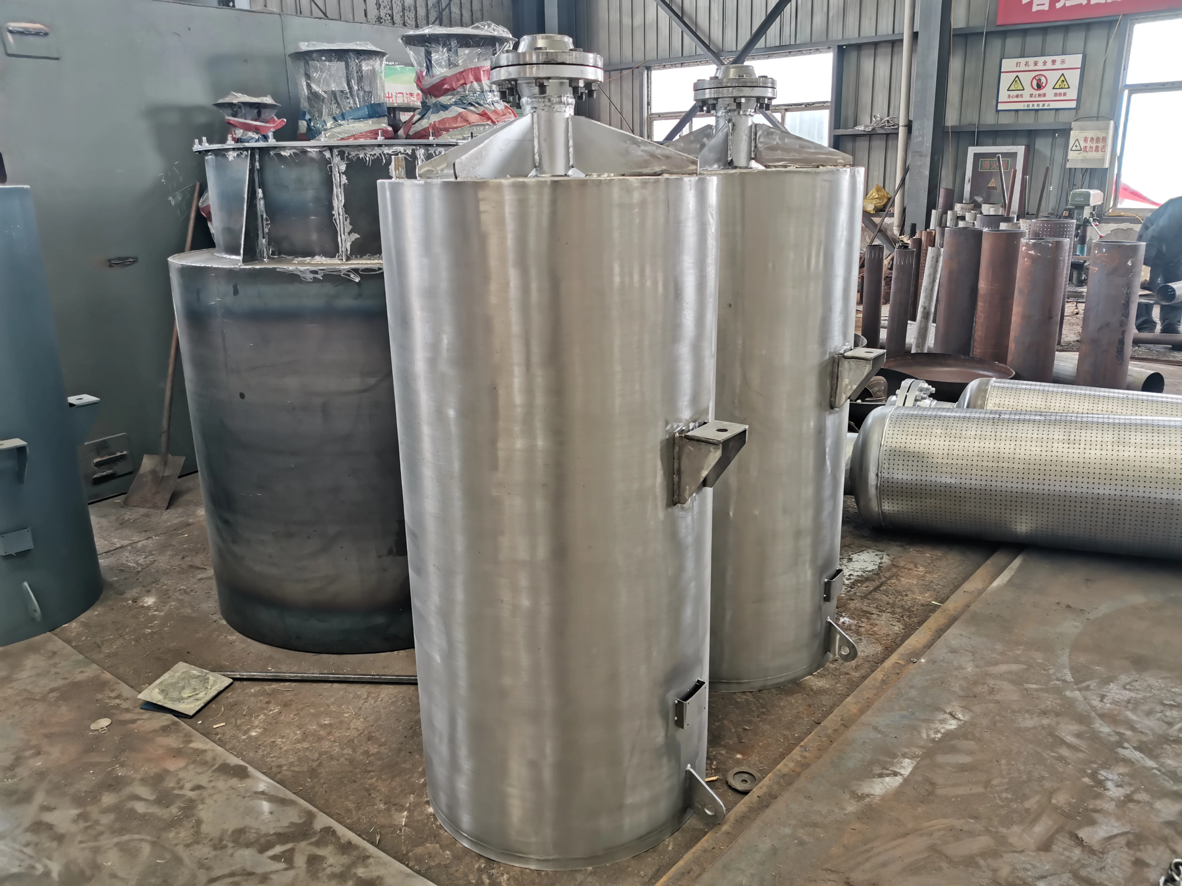 Сотовый глушитель имеет эффект уменьшения звука 30-35 децибел, и цена продукта должна быть немного выше