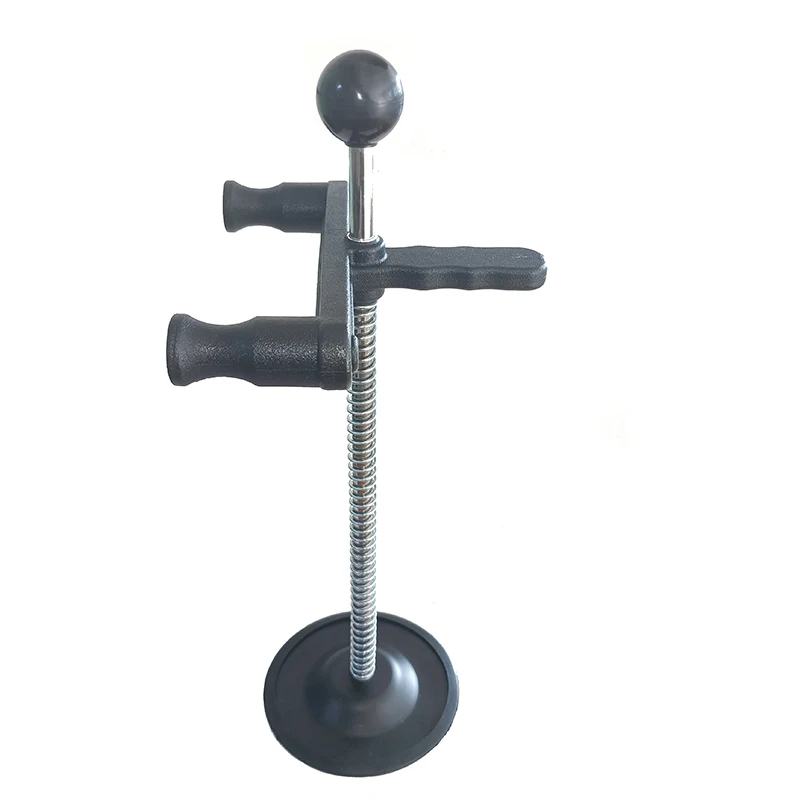 Four wheel alignment steering wheel retainer locator tool