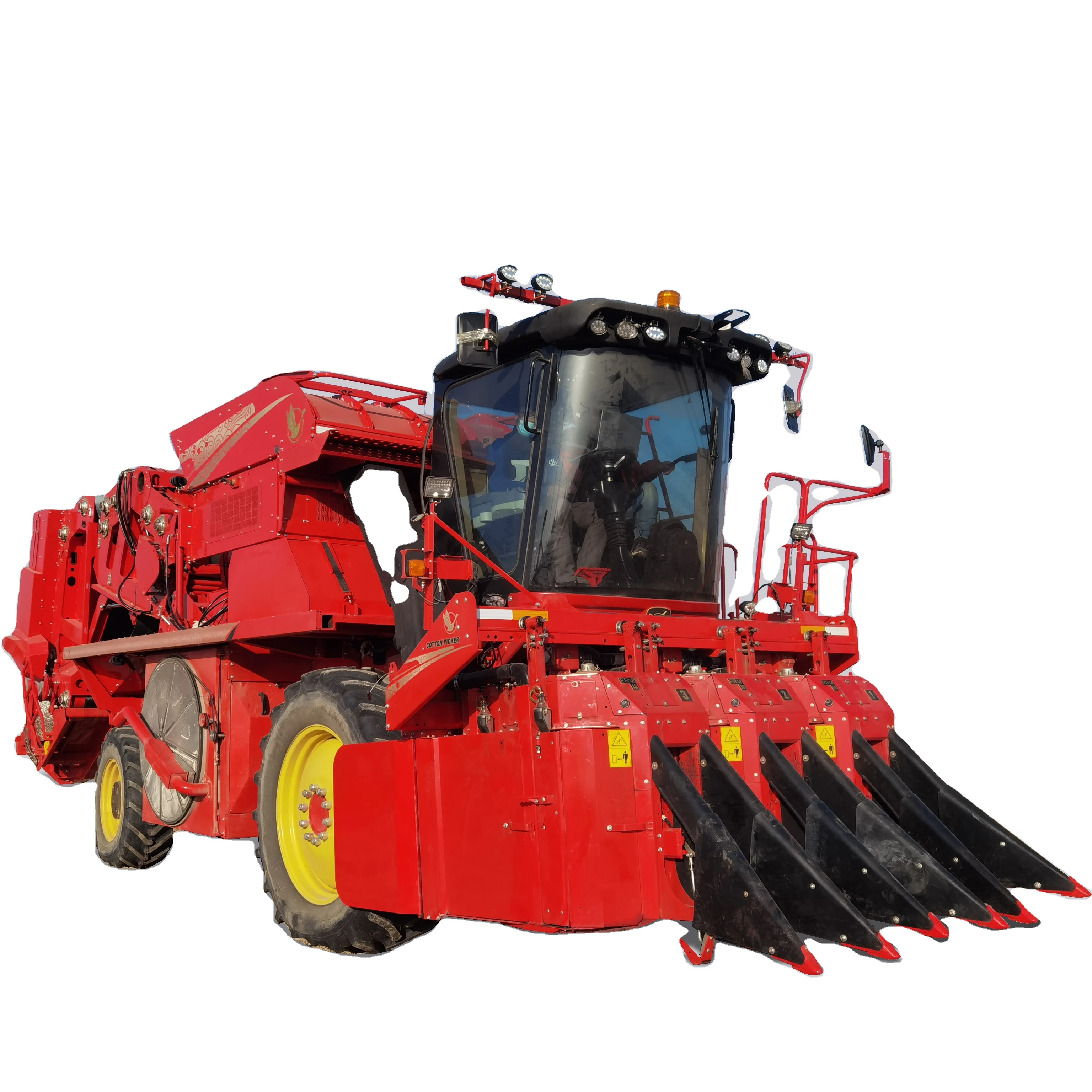 Self-propelled corn harvester
