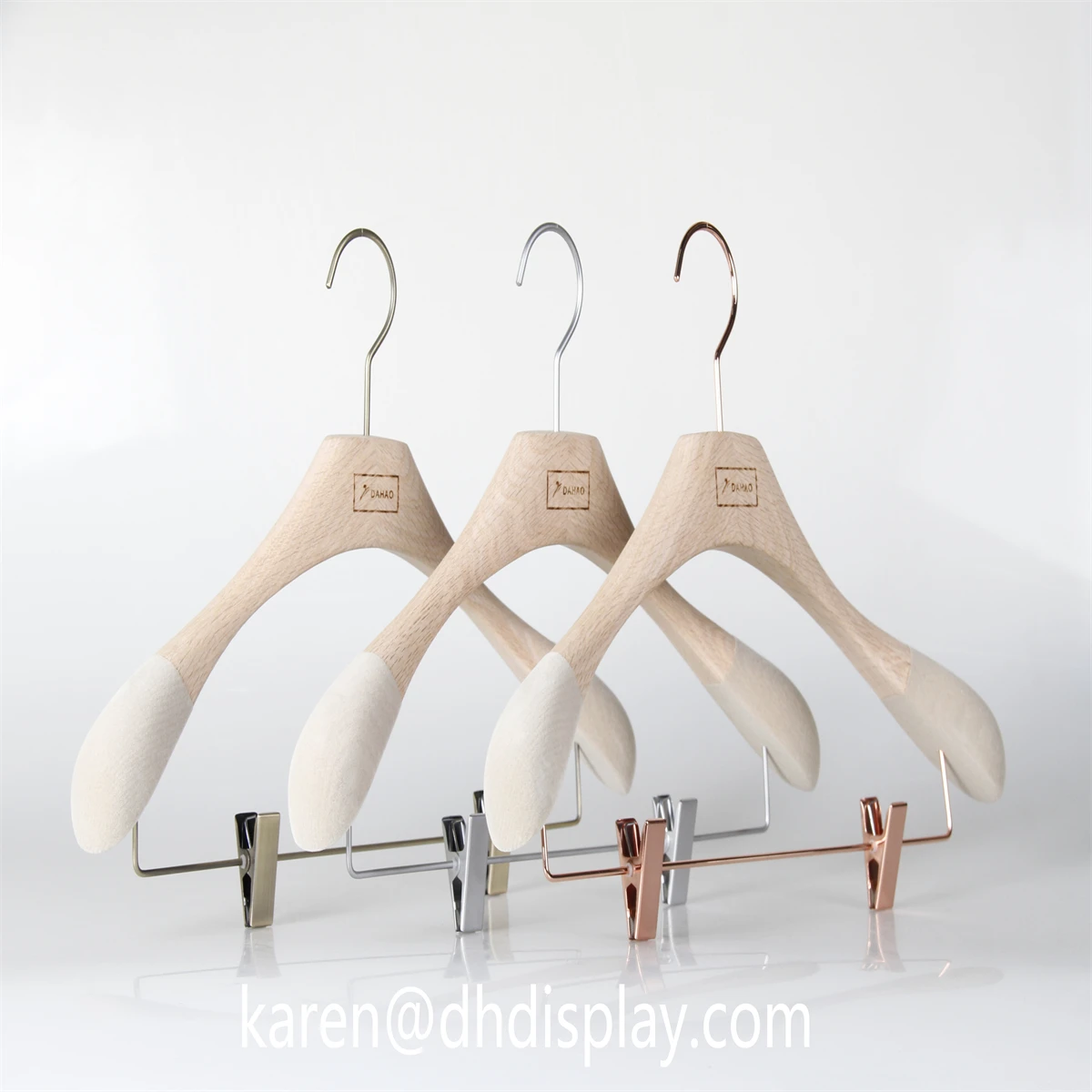 High Quality Wooden Clothes Hangers With Pants Metal Clip