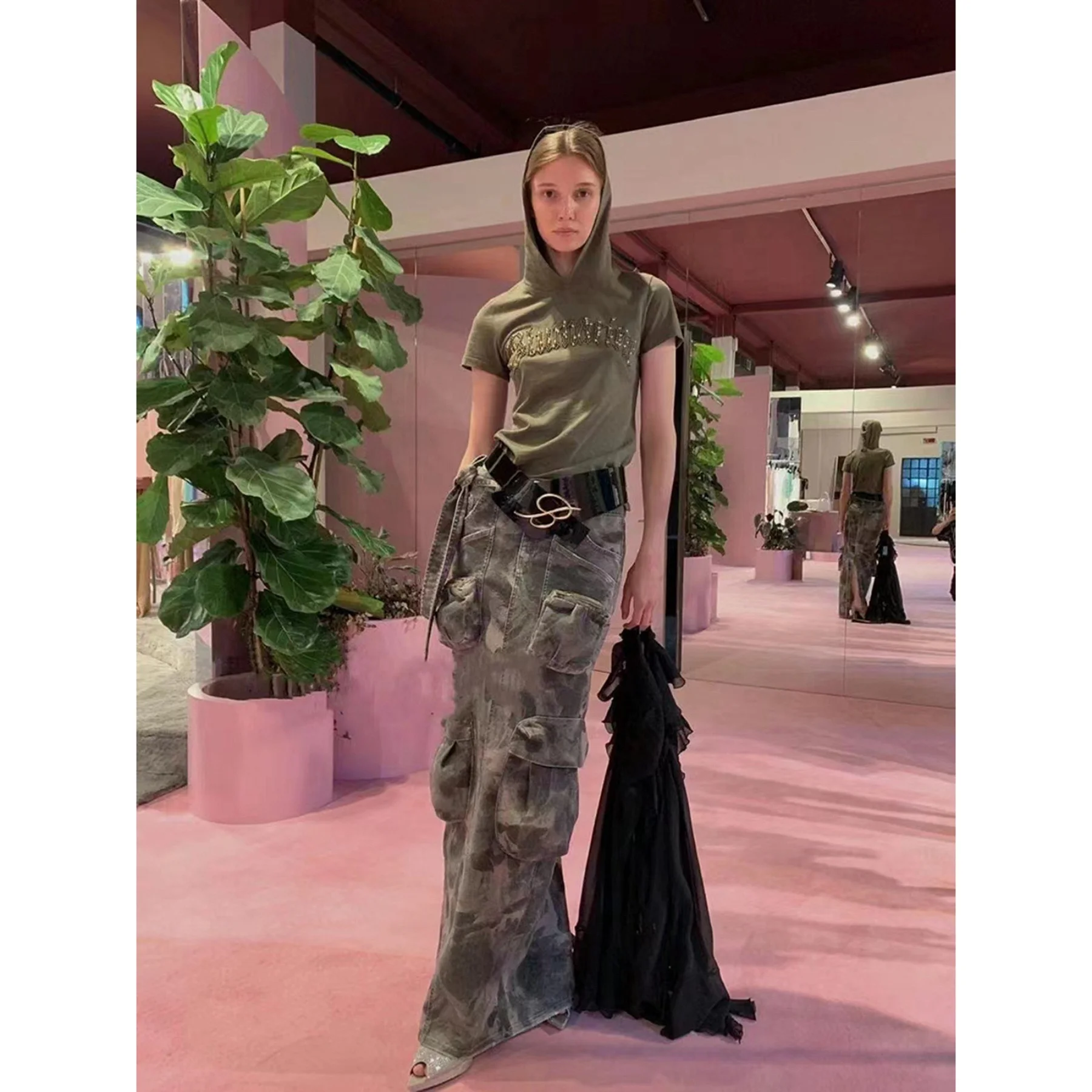 OUDINA Fashionable New Trendy Multiple Pockets Long Jeans Skirt Camo Cargo Women Camouflage Denim Skirt