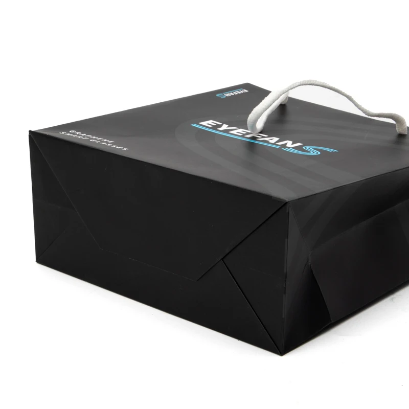 Hot Sale Customized Logo Luxury White Stripe Black Shopping Retail Apparel Takeaway Packaging Paper Bag
