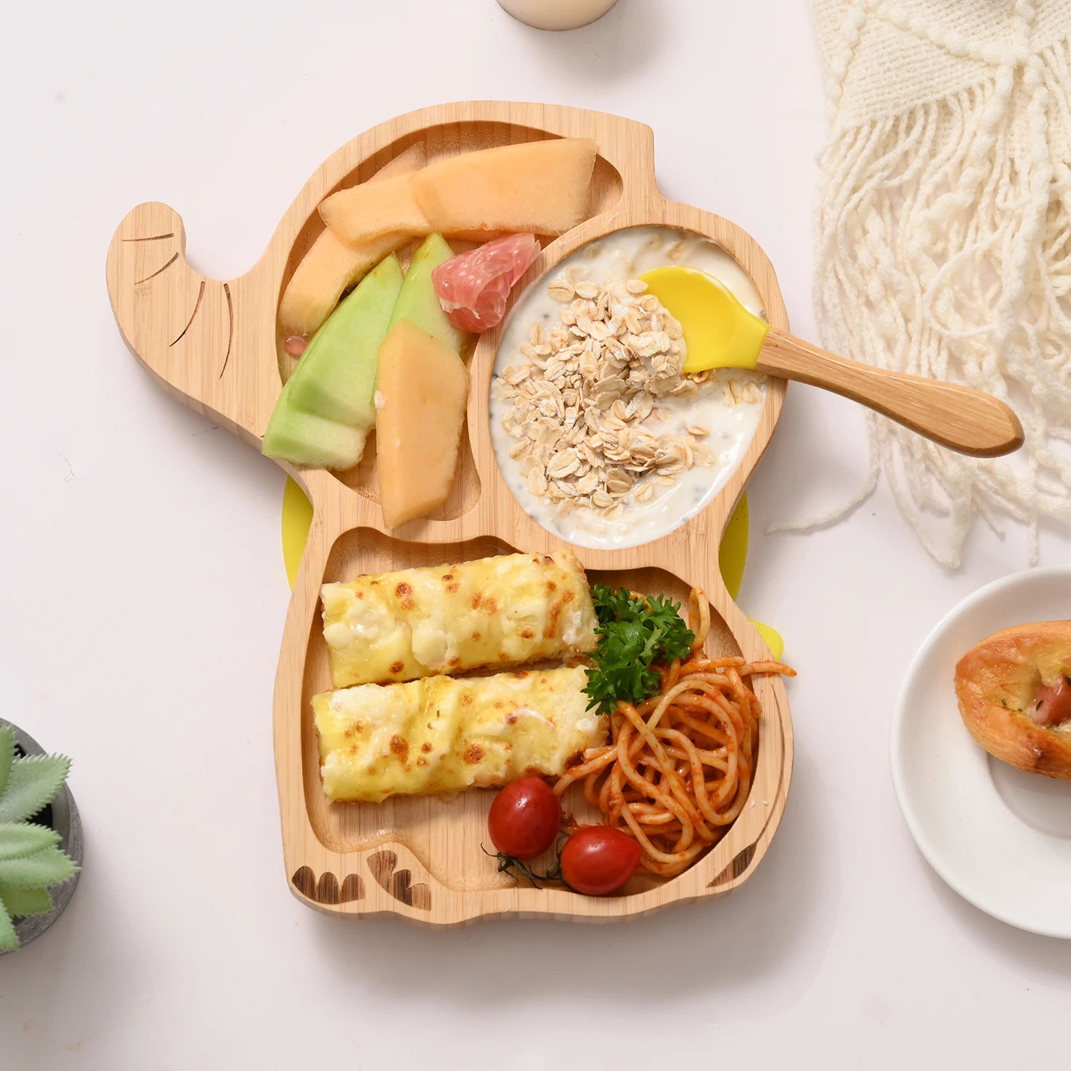 Baby Dinner Wood Plate Baby Bamboo Suction Plate Eco-Friendly Lovely Bamboo Elephant Baby Plate