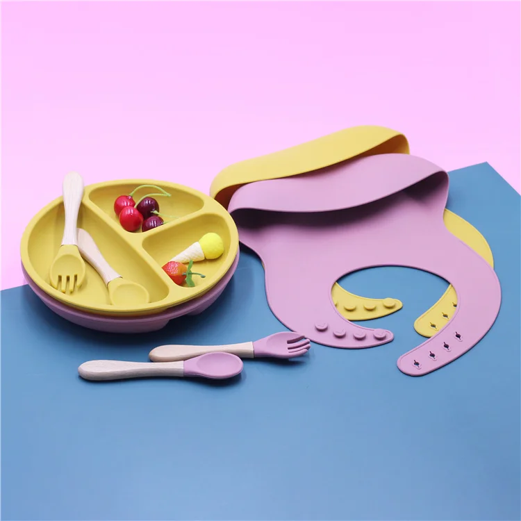  Wholesale Baby Feeding Set Soft Plate BPA Free Silicone Bib With Spoon And