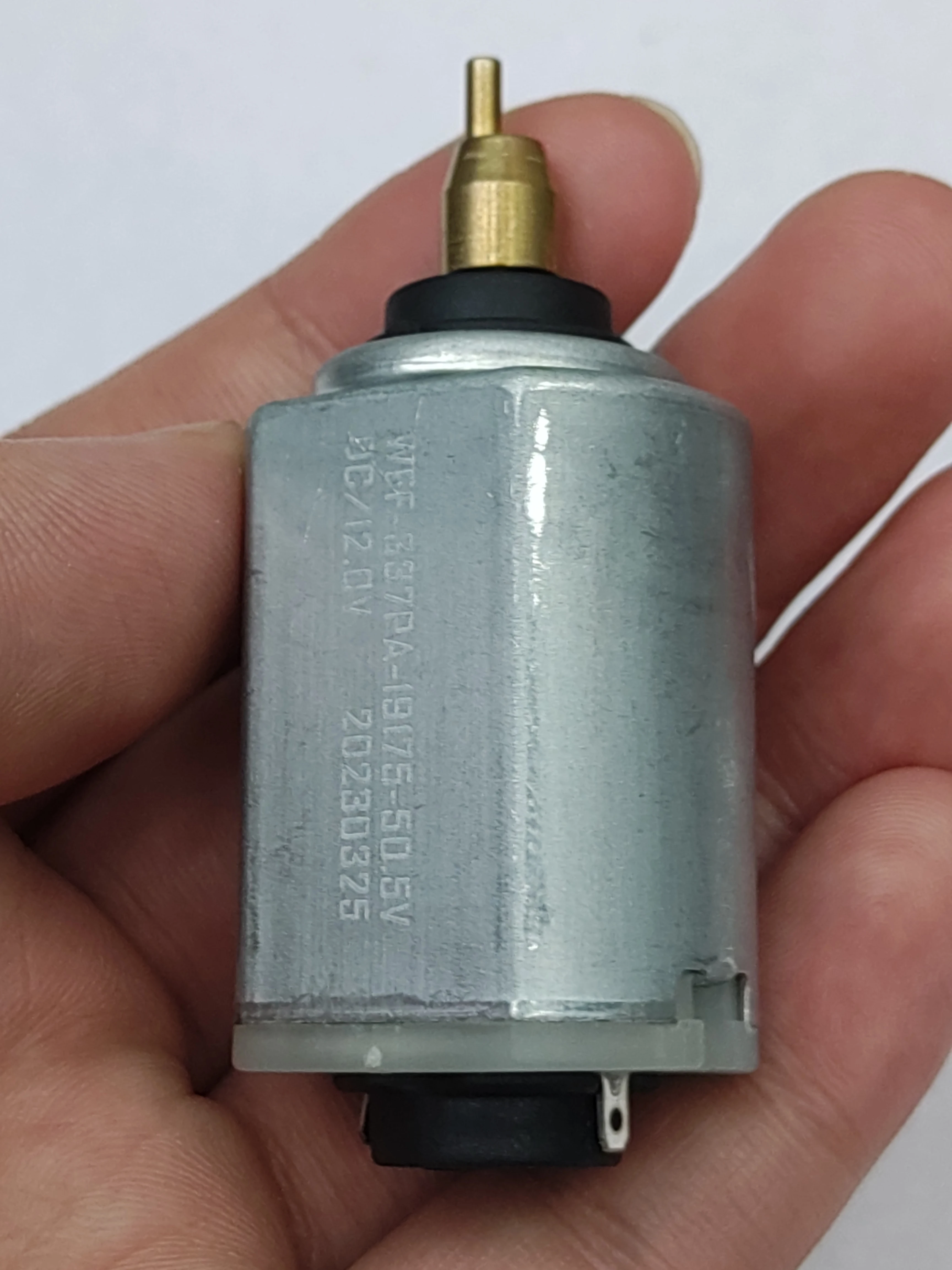 Barber supplies hair clipper accessories oil head gradient electric push long life shear applicable hair clipper 8081 engine