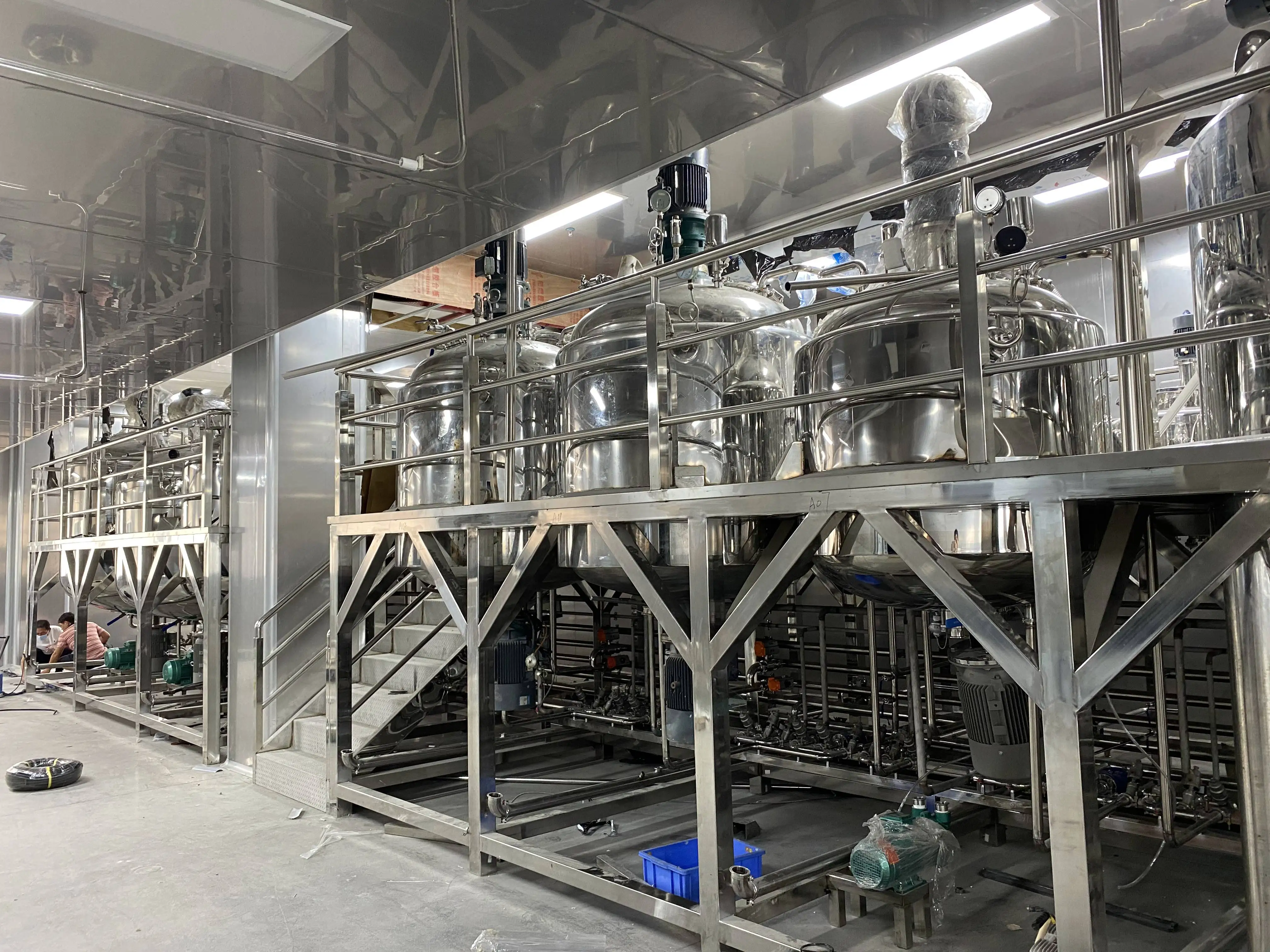 Yvm-f-2000l cycling cosmetic making machine customized vacuum homogeneous emulsifier