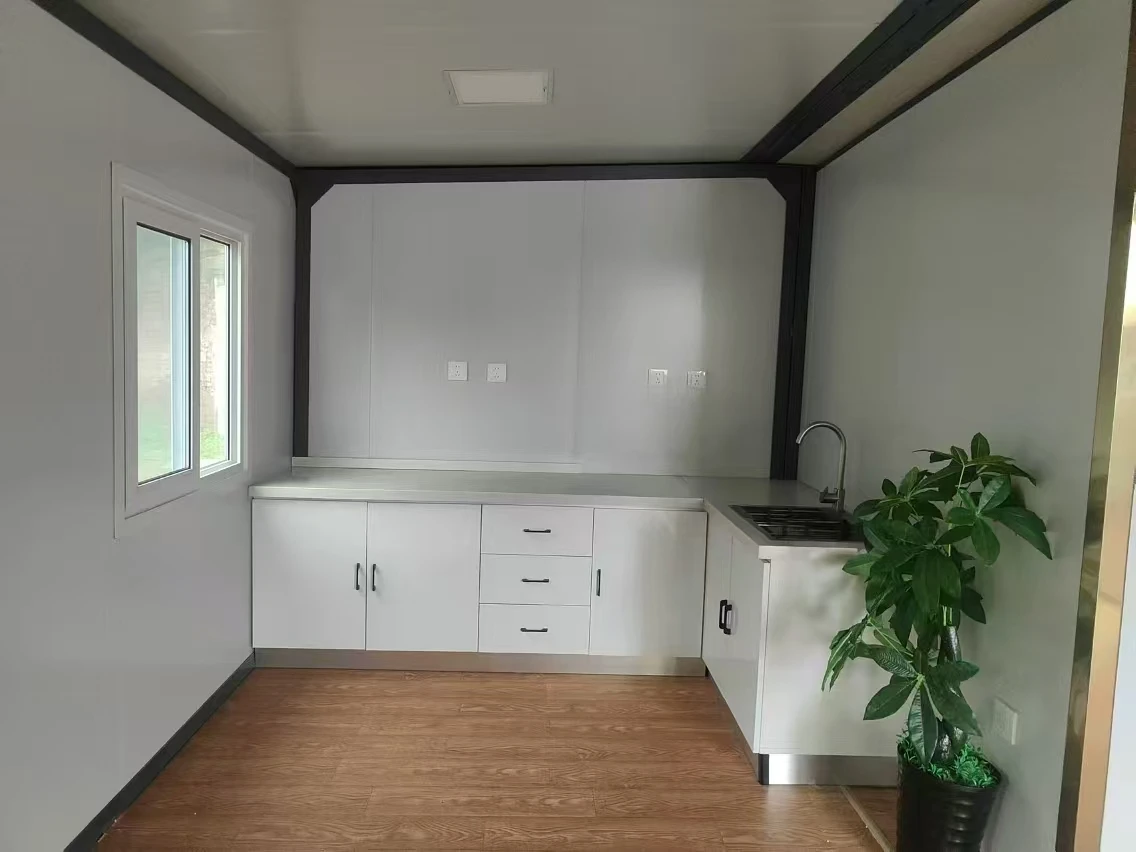 Wholesale Price 20 feet 30 feet 40 Feet Modern Portable Container House Prefab Mobile Homes Luxury Villa Expandable House