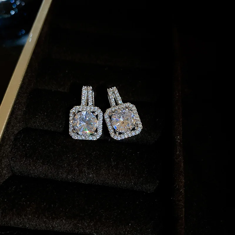 Silver Needle South Korea Light Luxury Zircon Square Fashion Small Design Temperament Advanced Wholesale Stud Earrings for Woman