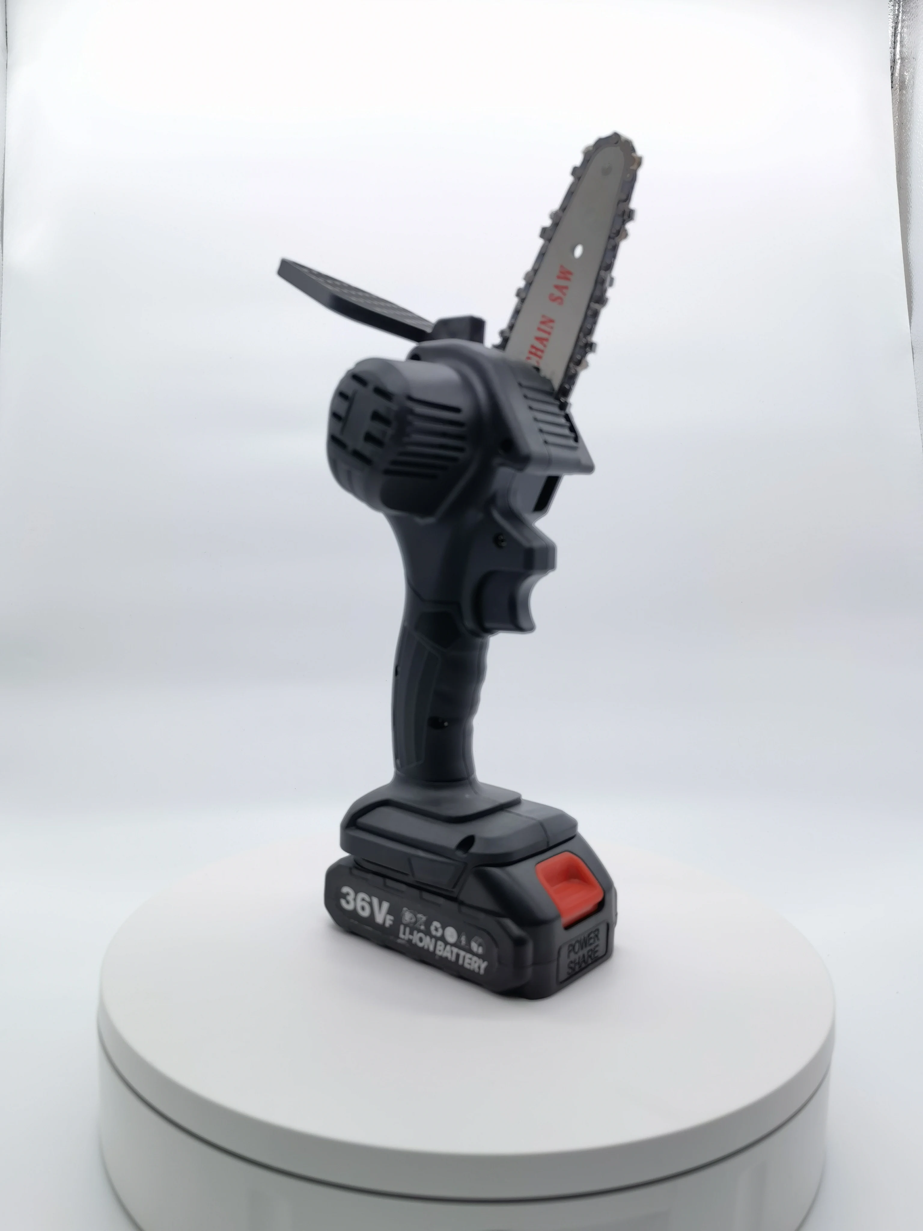 Rechargeable Battery Chain Saw Cordless Electric Chainsaw For Garden Work