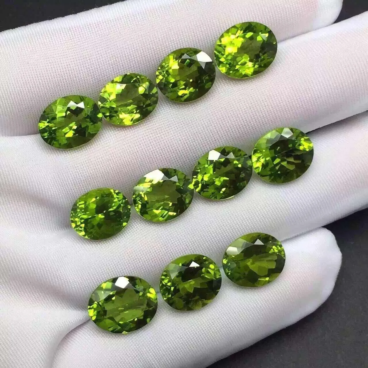 YZ August Lucky Stone Natural Peridot Gemstone Birthstone Faceted oval Peridot necklace Green Olive Crystal Peridot Beads