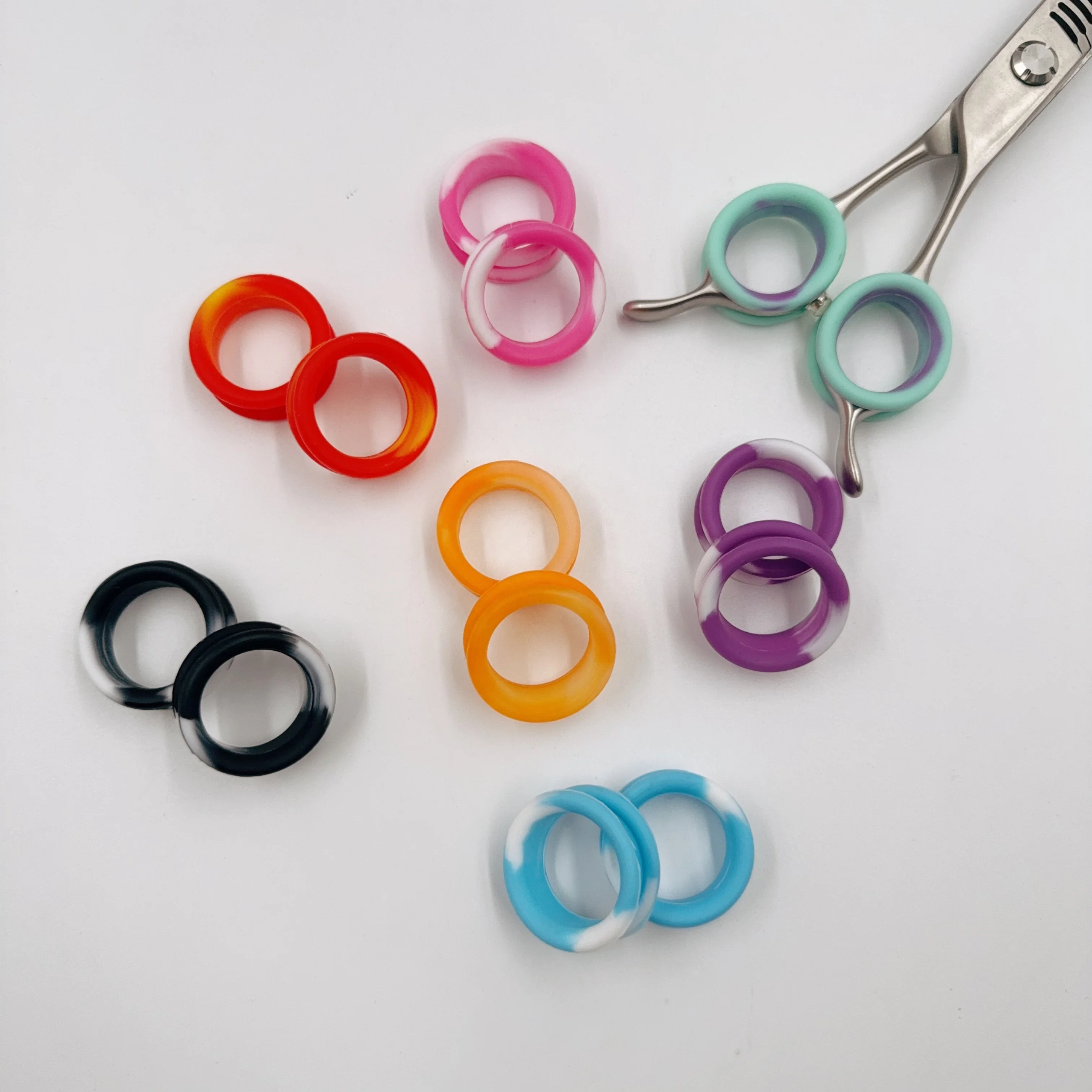 FG-6 New Design Gradient Color Soft Silicone Rubber Ring Pet Hair Scissors Rings Finger Insert
