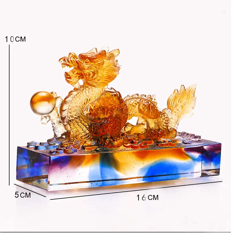 Декоративные изделия из стекла и дракона