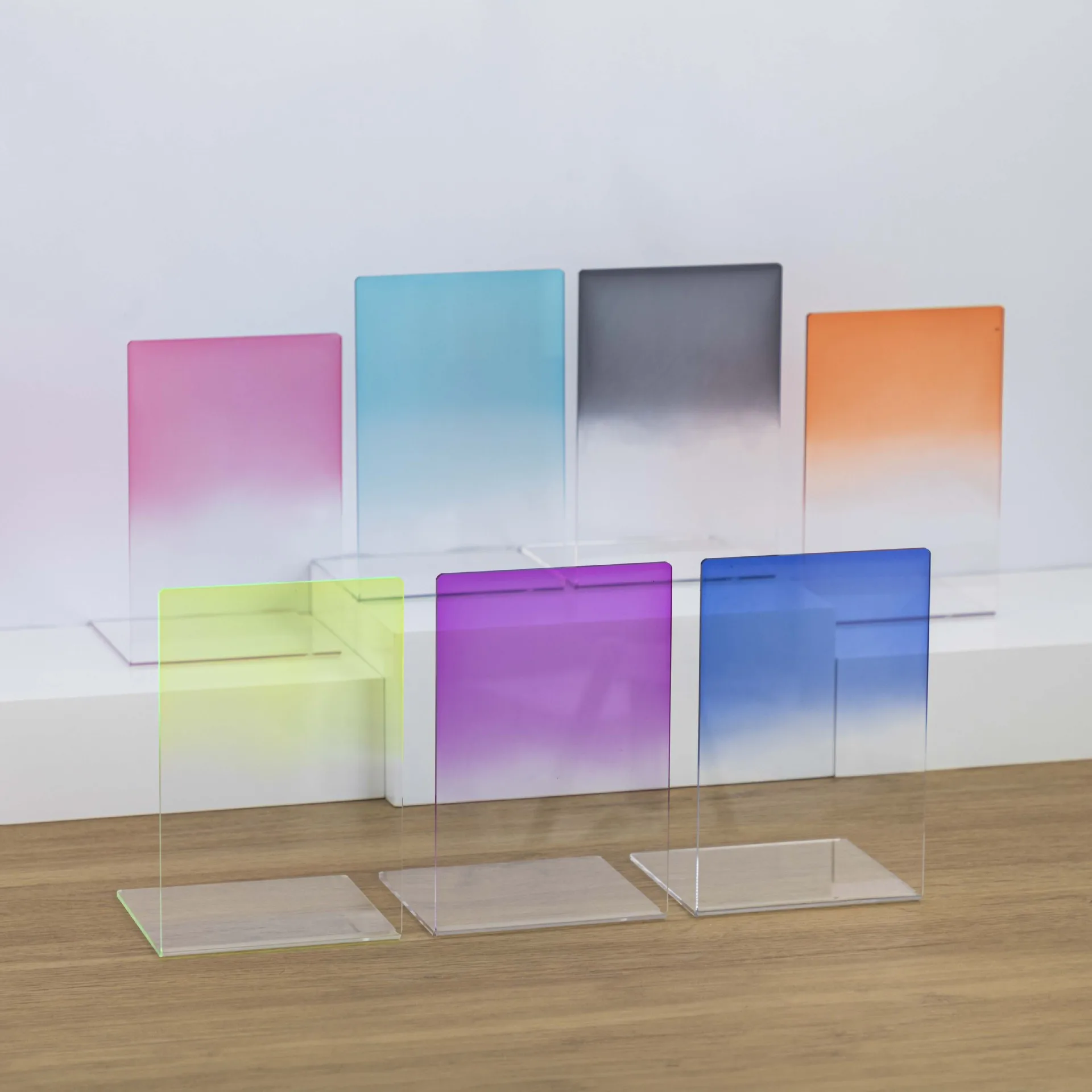 Wholesale Clear Acrylic Magazine File Holder Desk Organizers And Accessories Book Stand Rack For Office Organization