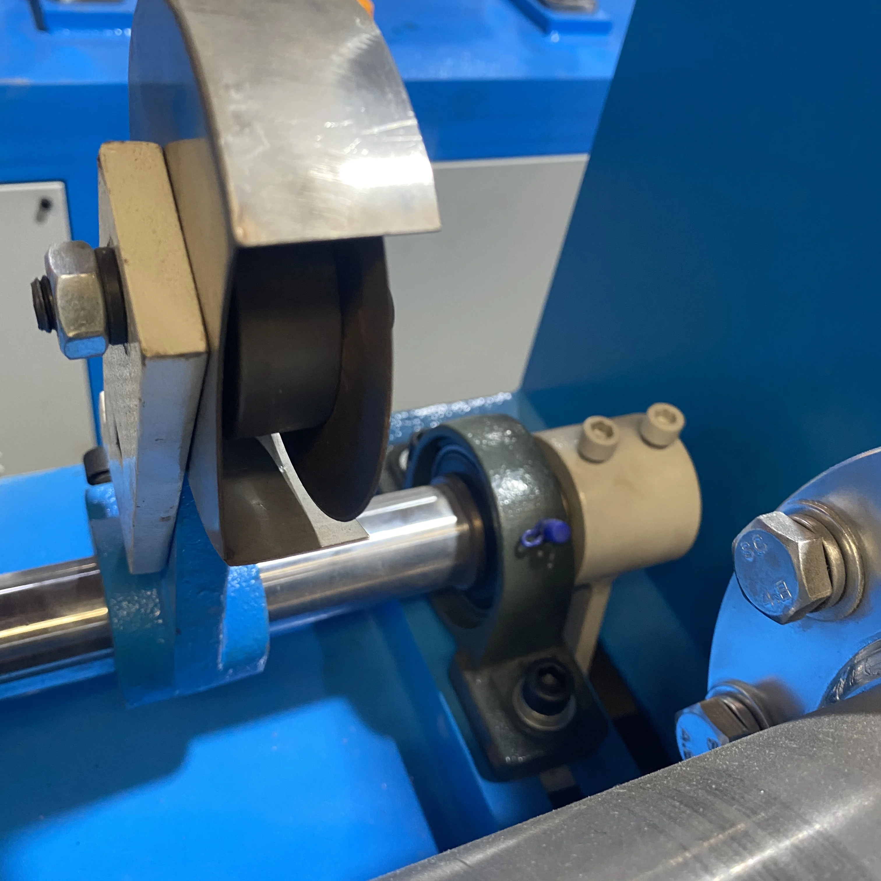 Semi Automatic Paper Core Cutter Machine Kraft Paper Core Cutting Slitting Machine