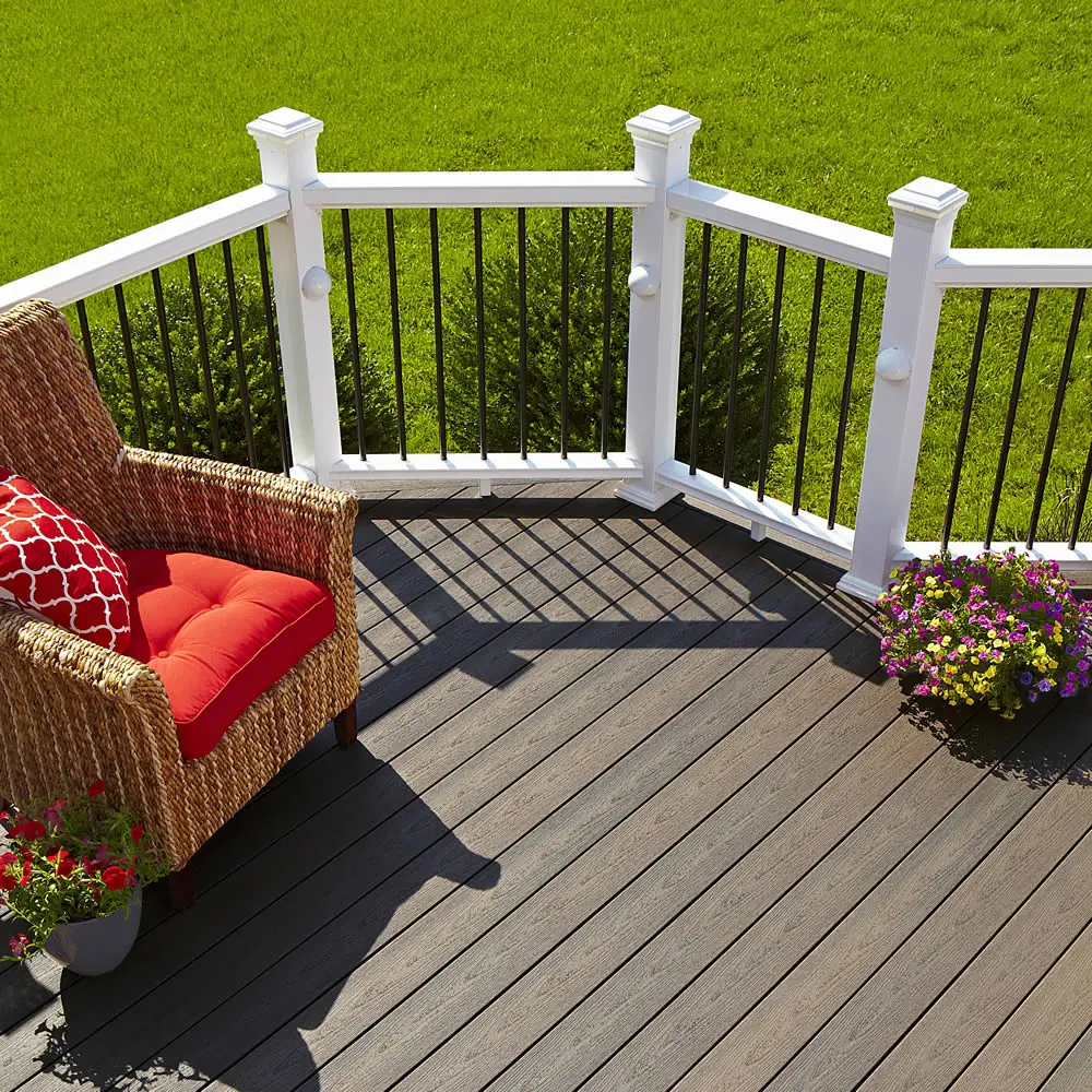 Hot sale New Seamless WPC Wood Decking Modern European Design Anti-Slip Outdoor Garden Flooring