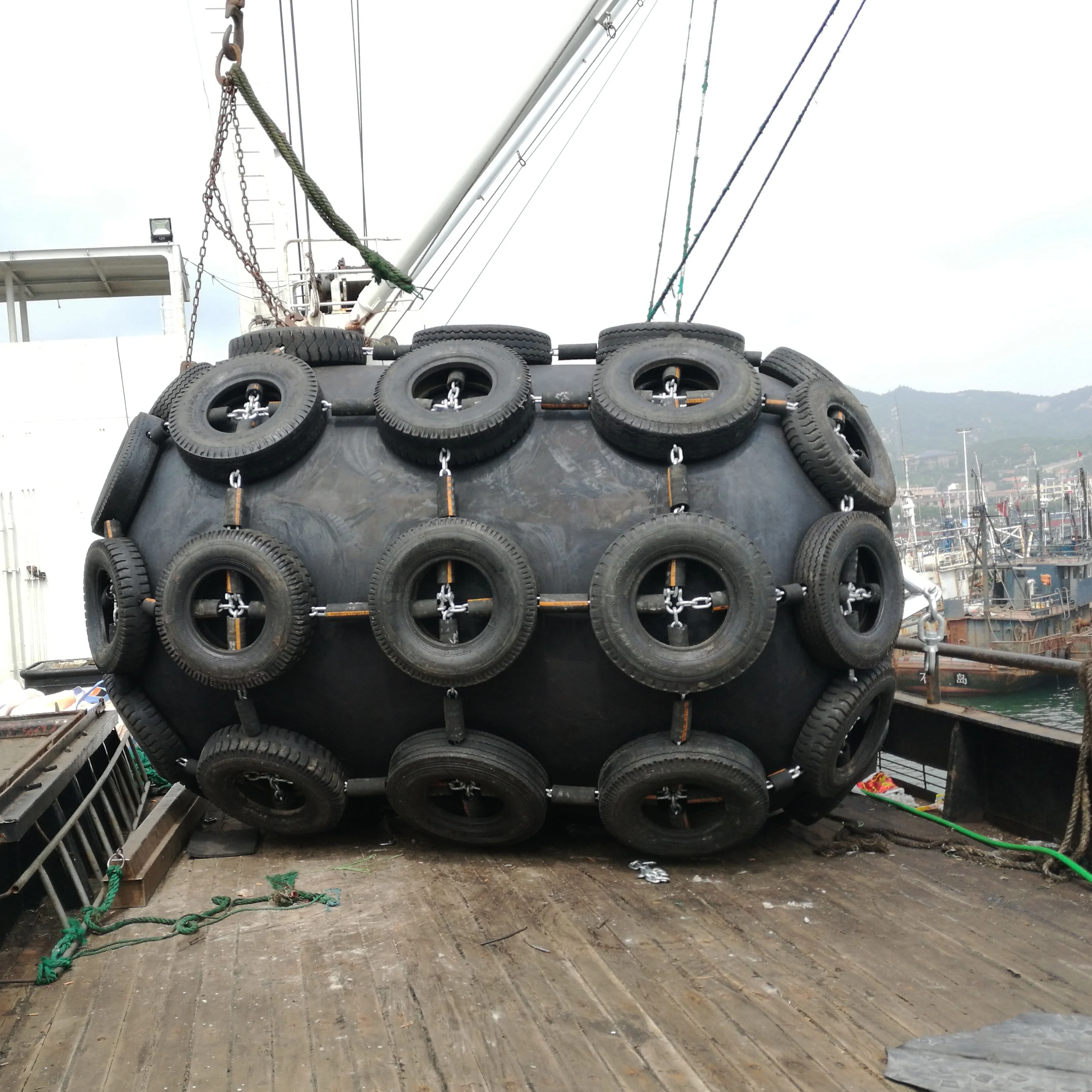 Yokohama Mold Type LNG Ship Berthing Docking Pneumatic Rubber Fenders with CTN Repair Kit Accessories