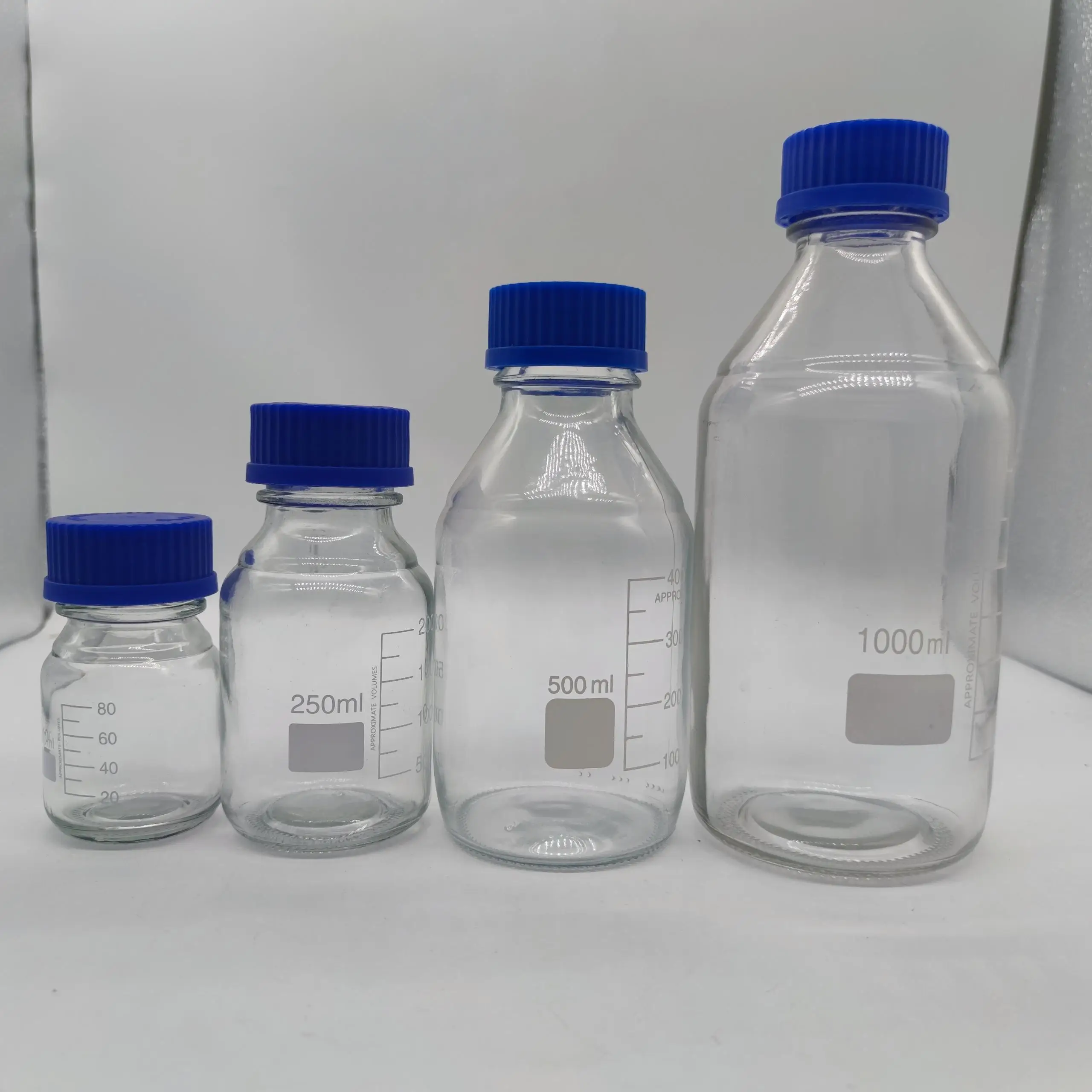 Laboratory Round Bottom GL45 Blue Screw Cap Glass Media Storage Reagent Bottle in Wholesale Price