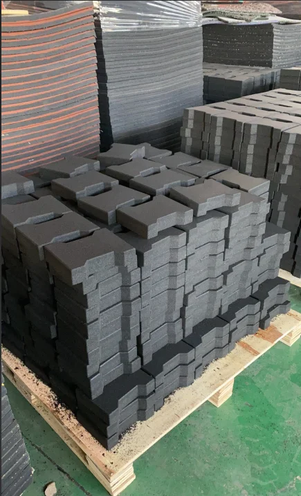 Переплетенная резиновая напольная плитка в форме собачьей кости для игровых площадок и садовых дорожек доступны индивидуальные услуги по резке формовке