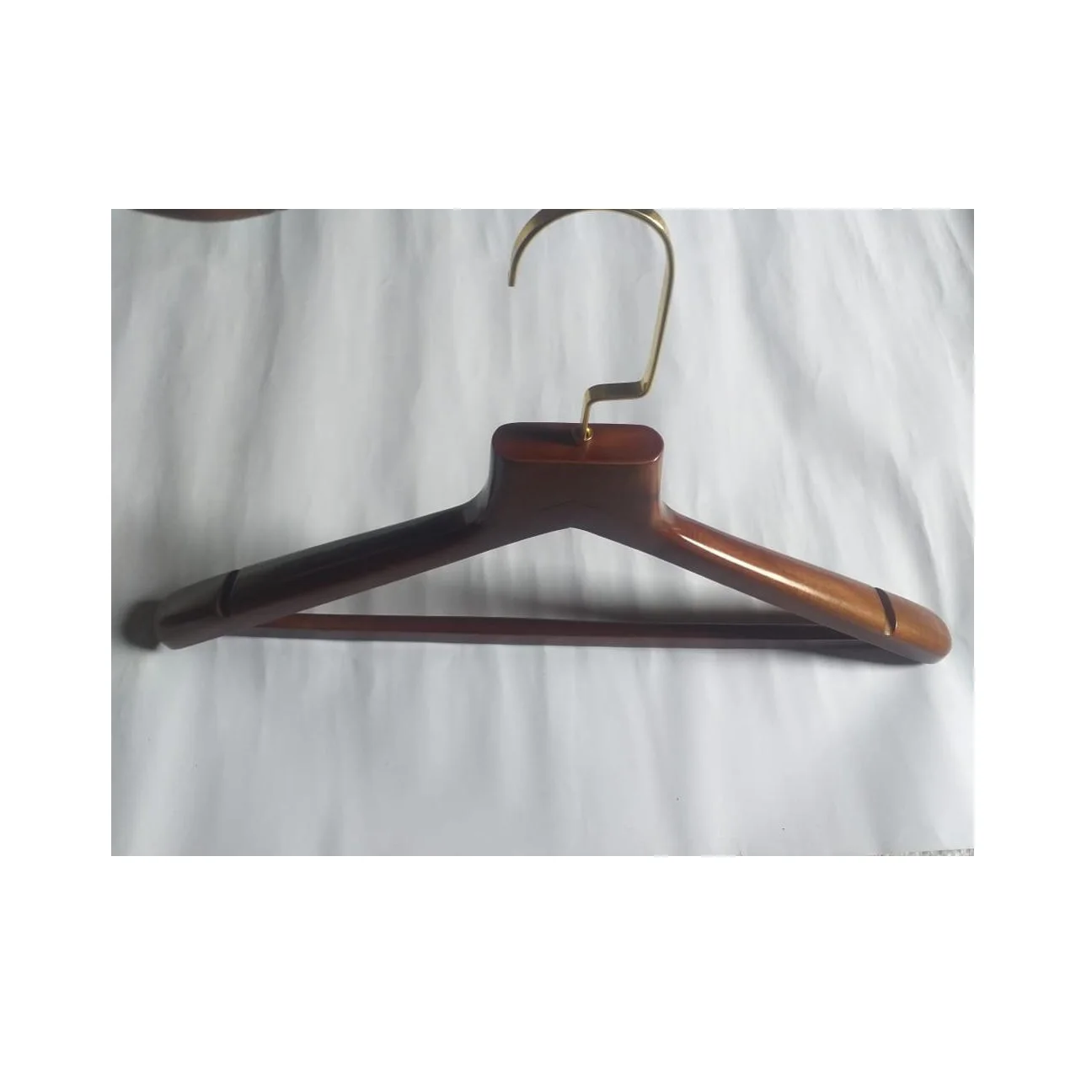 Latest Design For Best Selling Wooden Hangers For Cloths Stylish Customised Home Decoration Stylish Hanger For Exporters