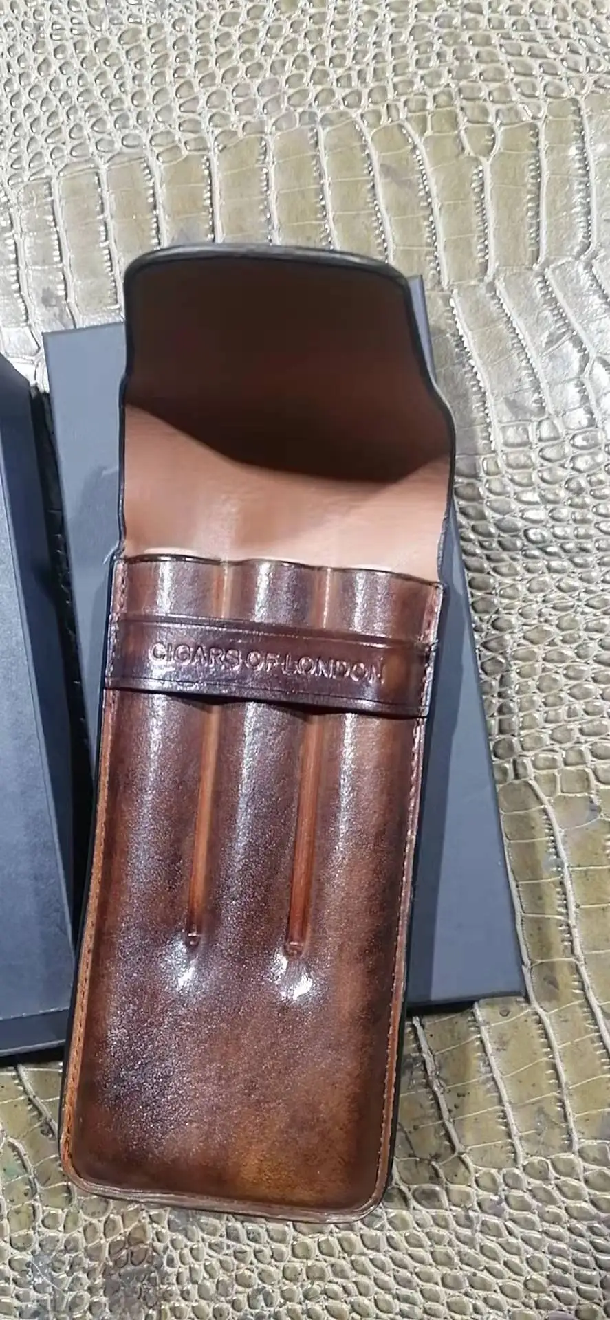 Wholesale Custom Cigar Holder Humidor Accessories Cigar Cutter Luxury Set Packaging Cigar Case