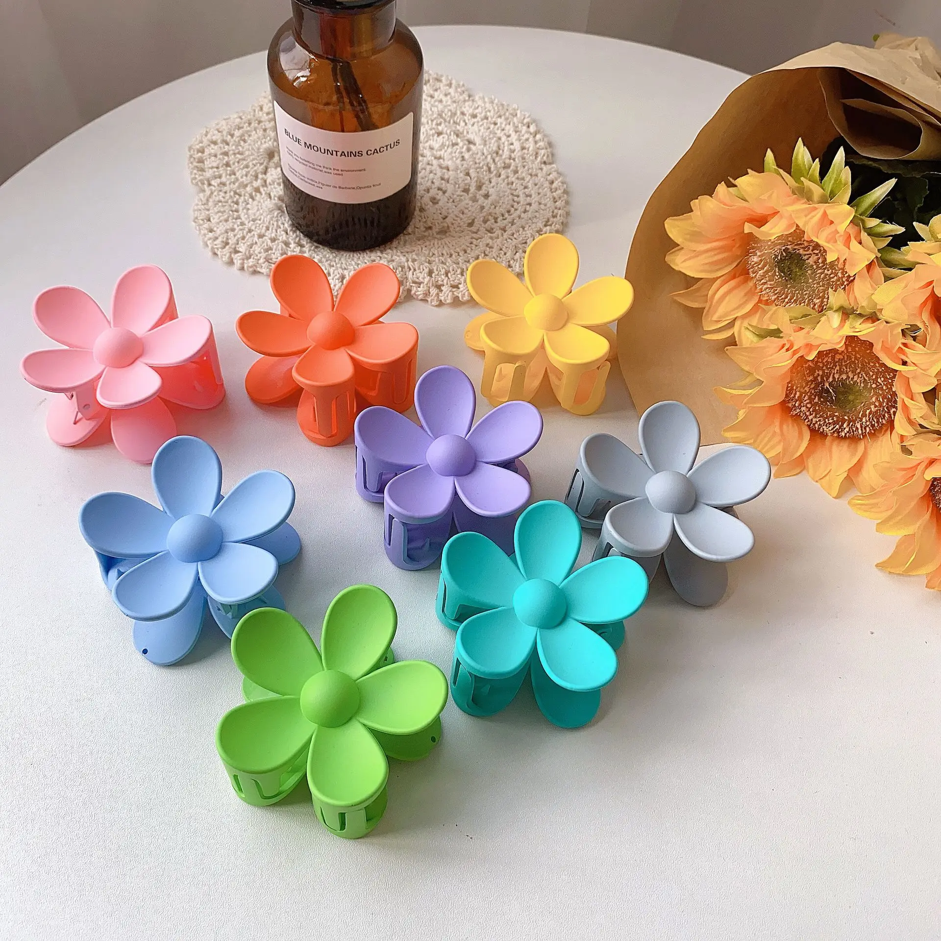 Custom Spring and summer new style candy color sweet flower hair grasps bath hair claw