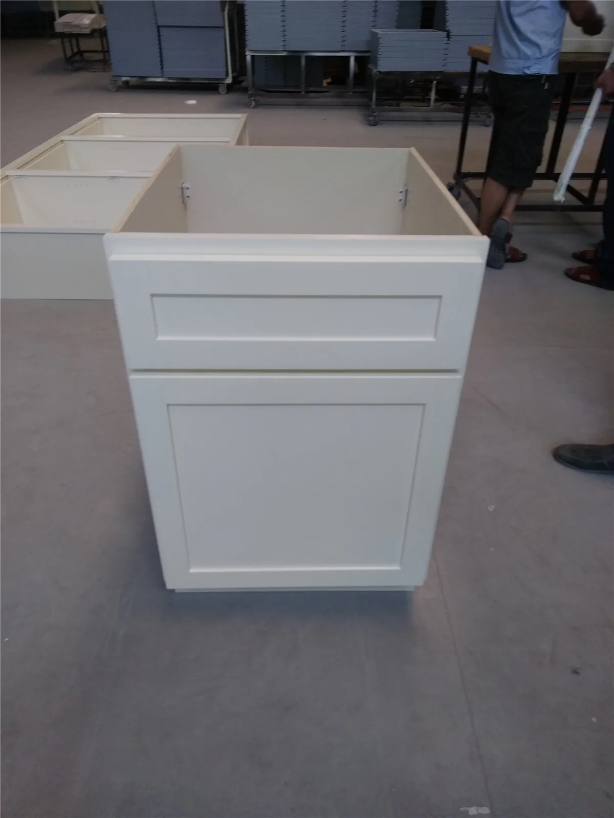 Vietnam cheap kitchen cabinet, wood kitchen cabinet