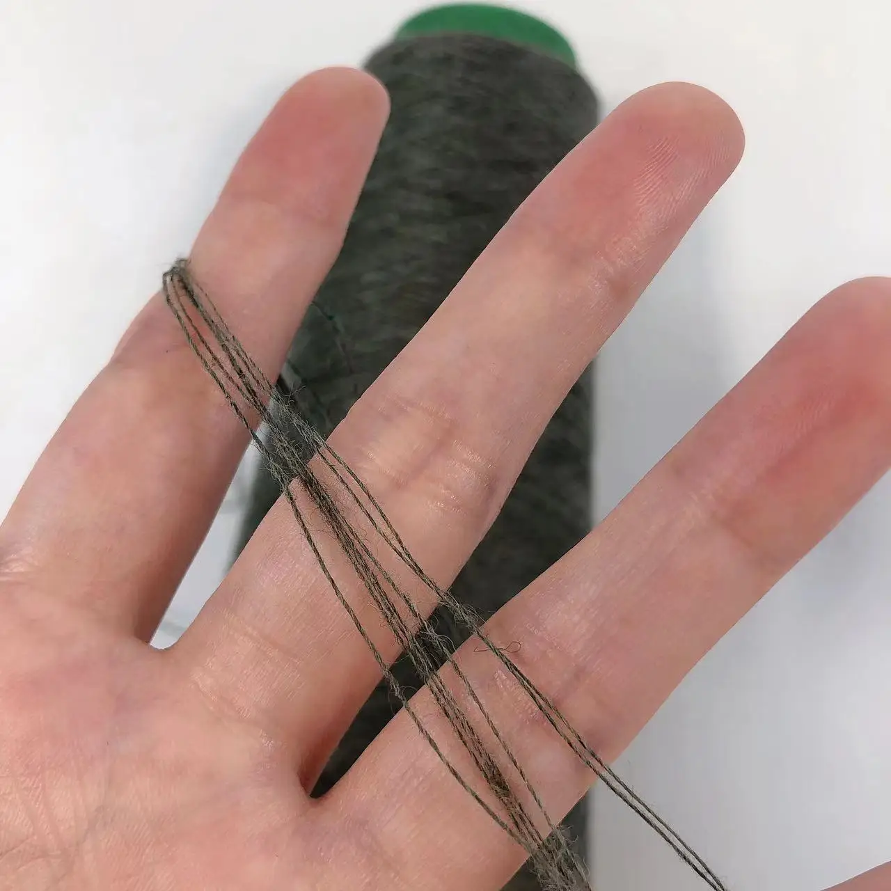 Ring Spun 16/1, 20/1, 30/1 Hilados De Poliester Spun Polyester Knitting Weaving Yarn