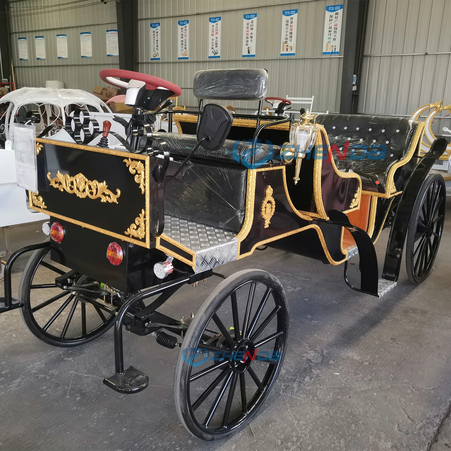 Limousine Elegant Wedding Electric Sightseeing Horse Carriage fairytale Victoria carriage